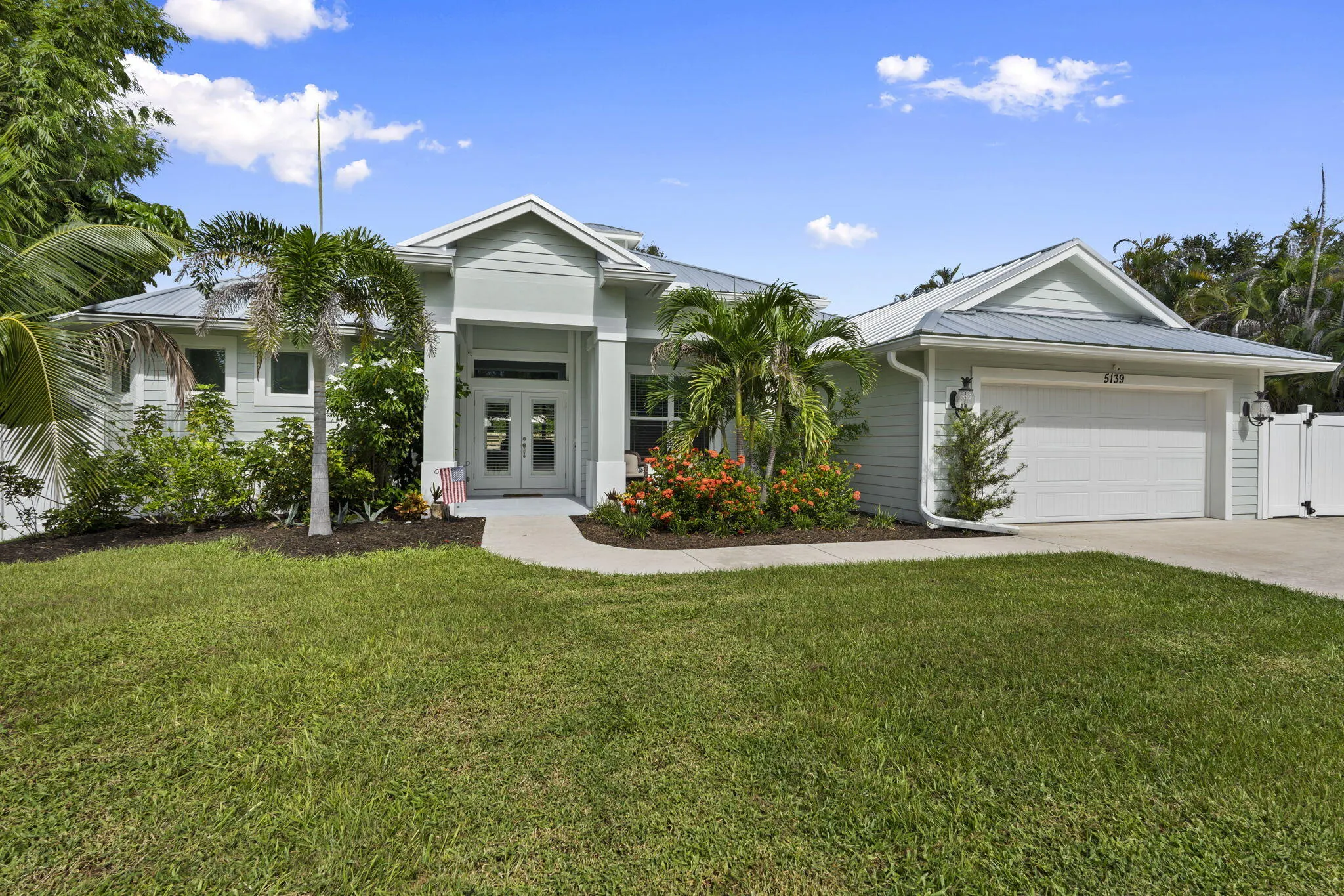 5139 SE HORSESHOE POINT Road