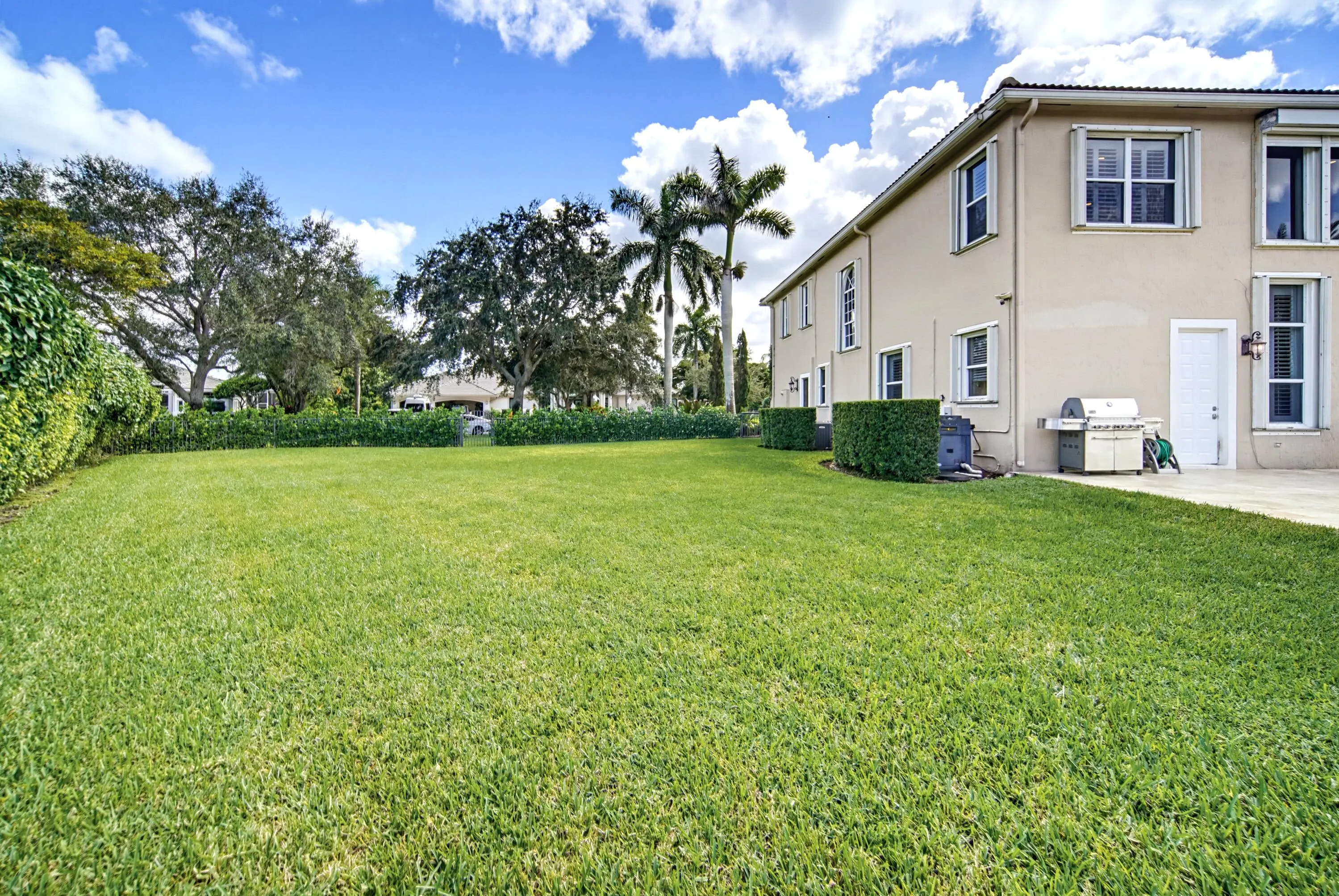 6777 NW 101st Terrace