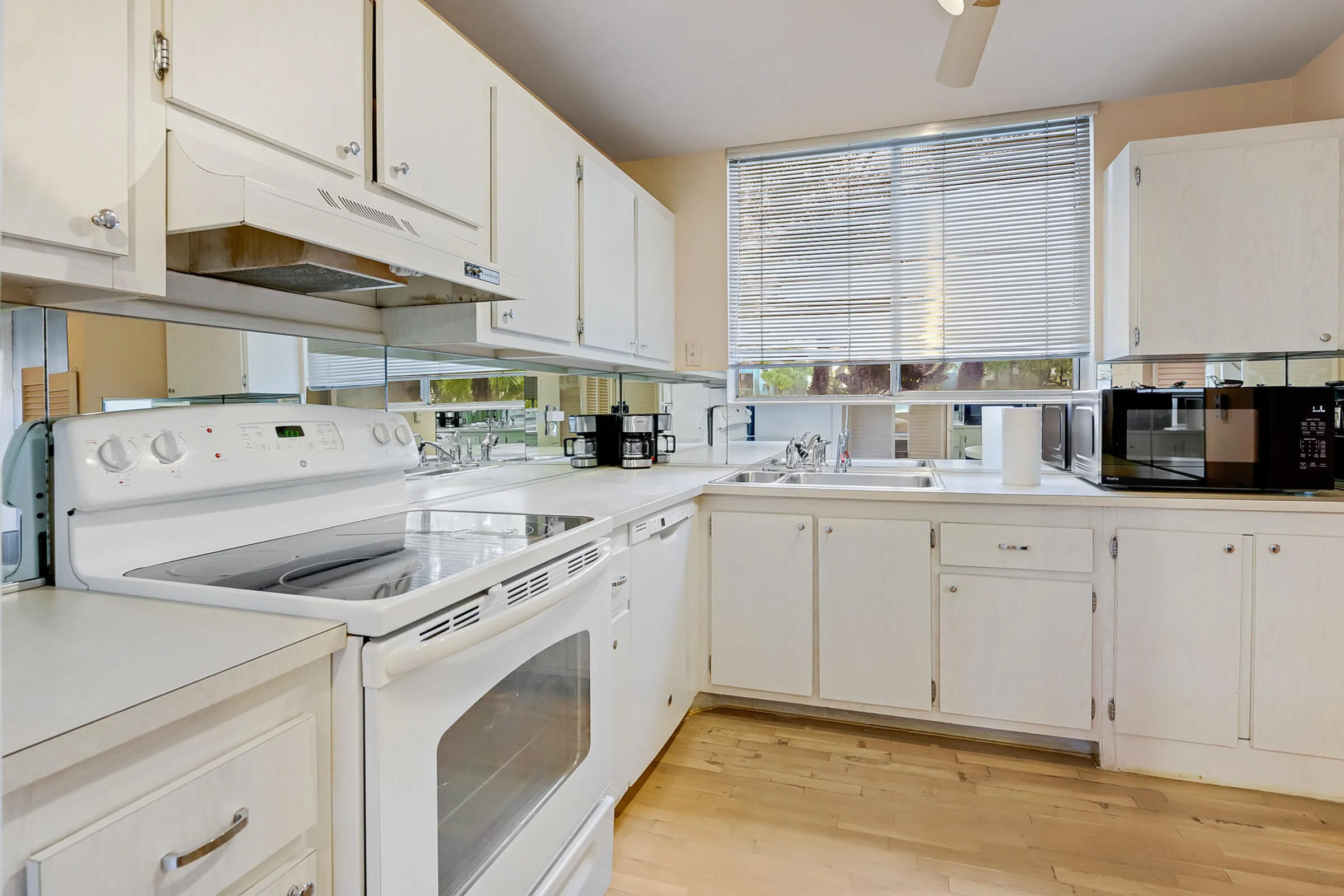 4803 ESEDRA Court