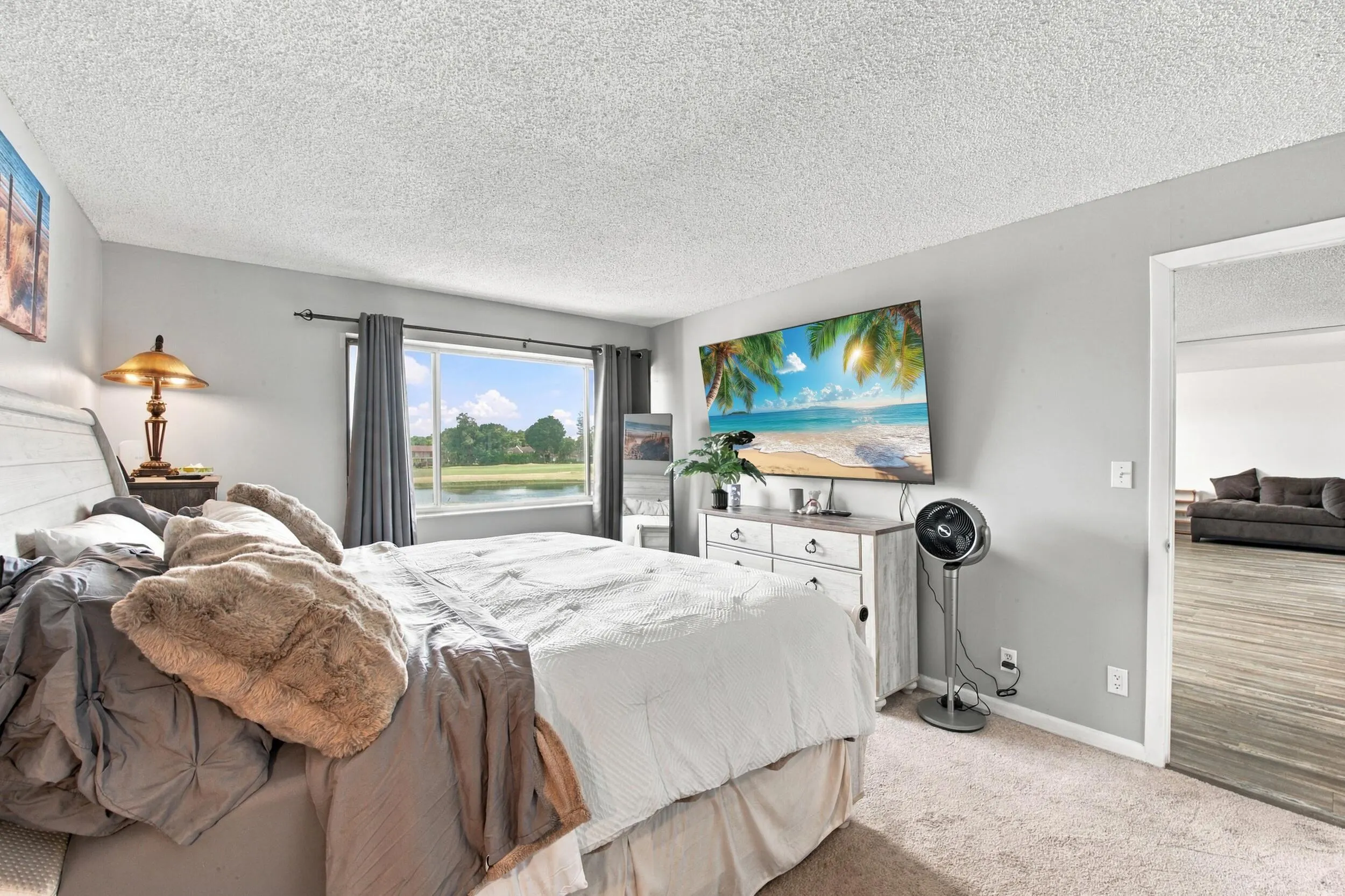 4545 LUXEMBURG Court #303