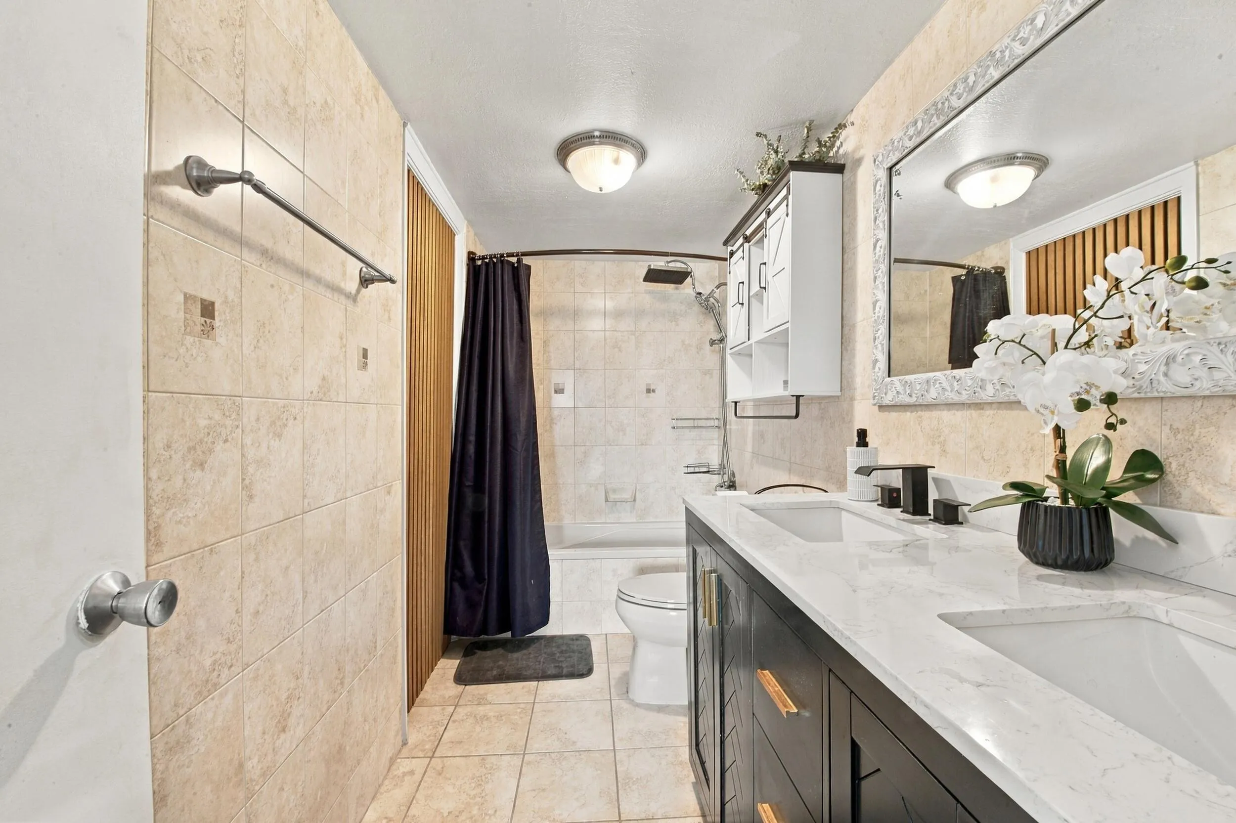 4545 LUXEMBURG Court #303