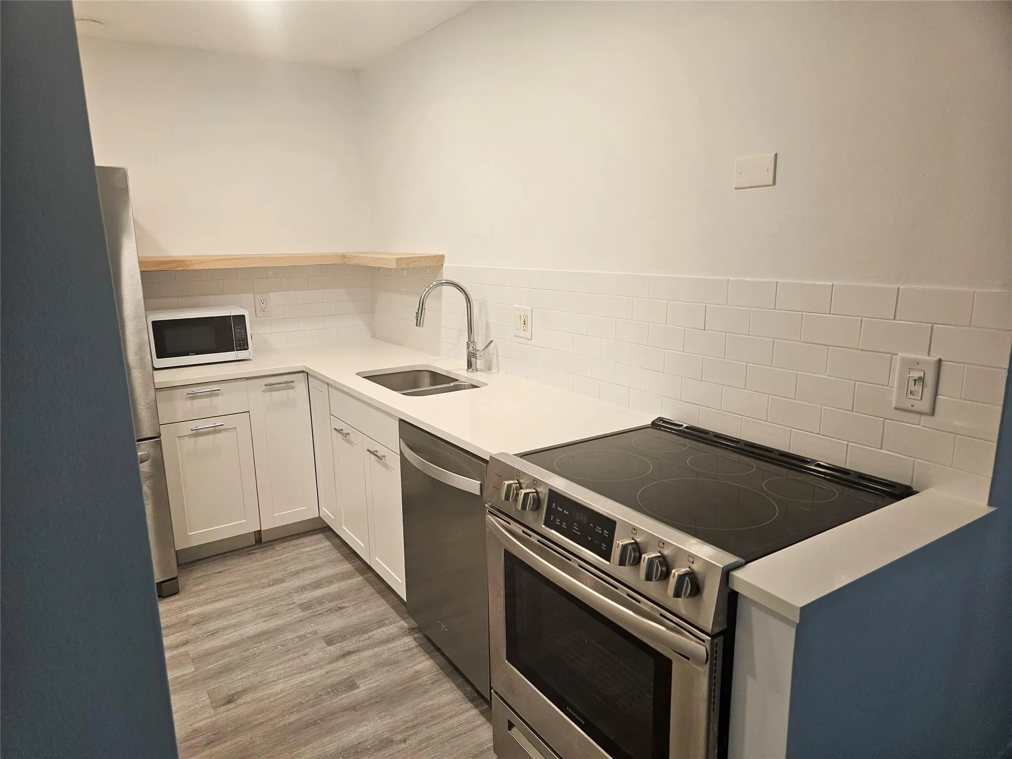 959 SE 2ND Avenue #107
