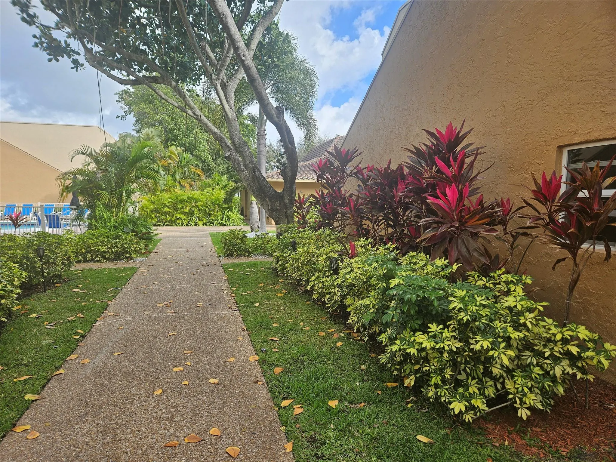 959 SE 2ND Avenue #107