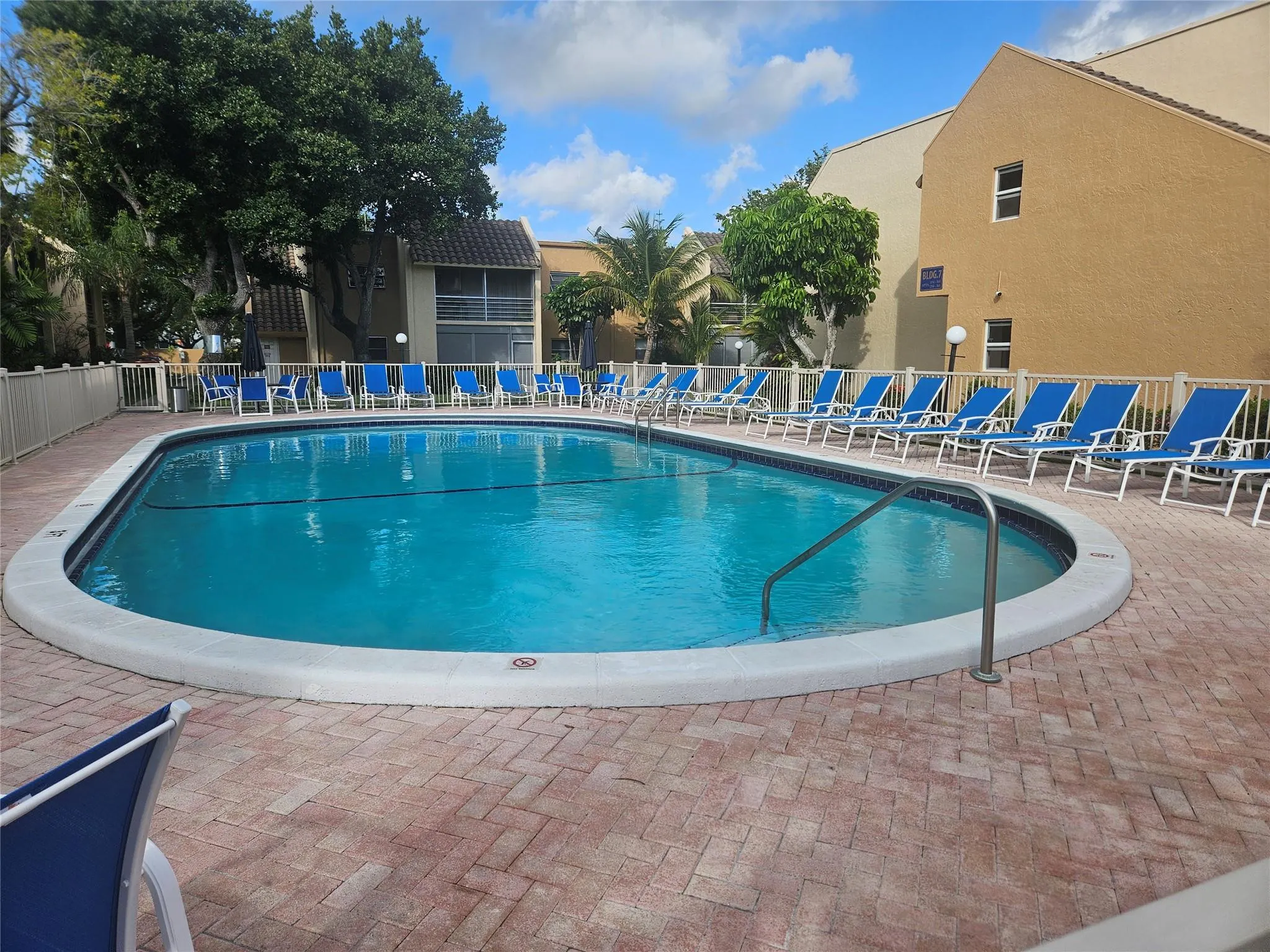 959 SE 2ND Avenue #107