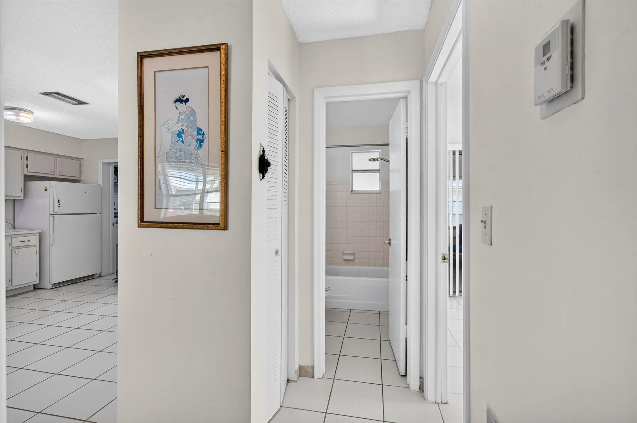 2703 Peer Lane