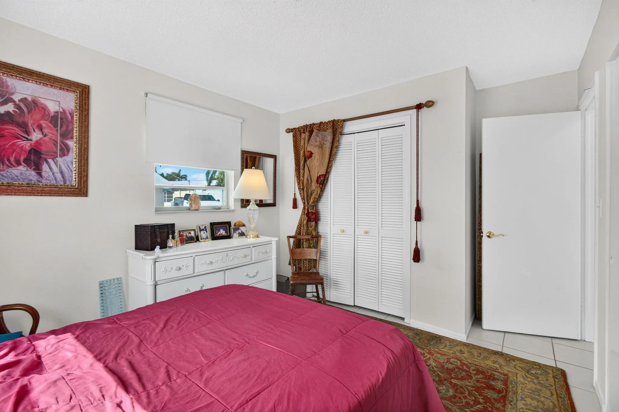 2703 Peer Lane