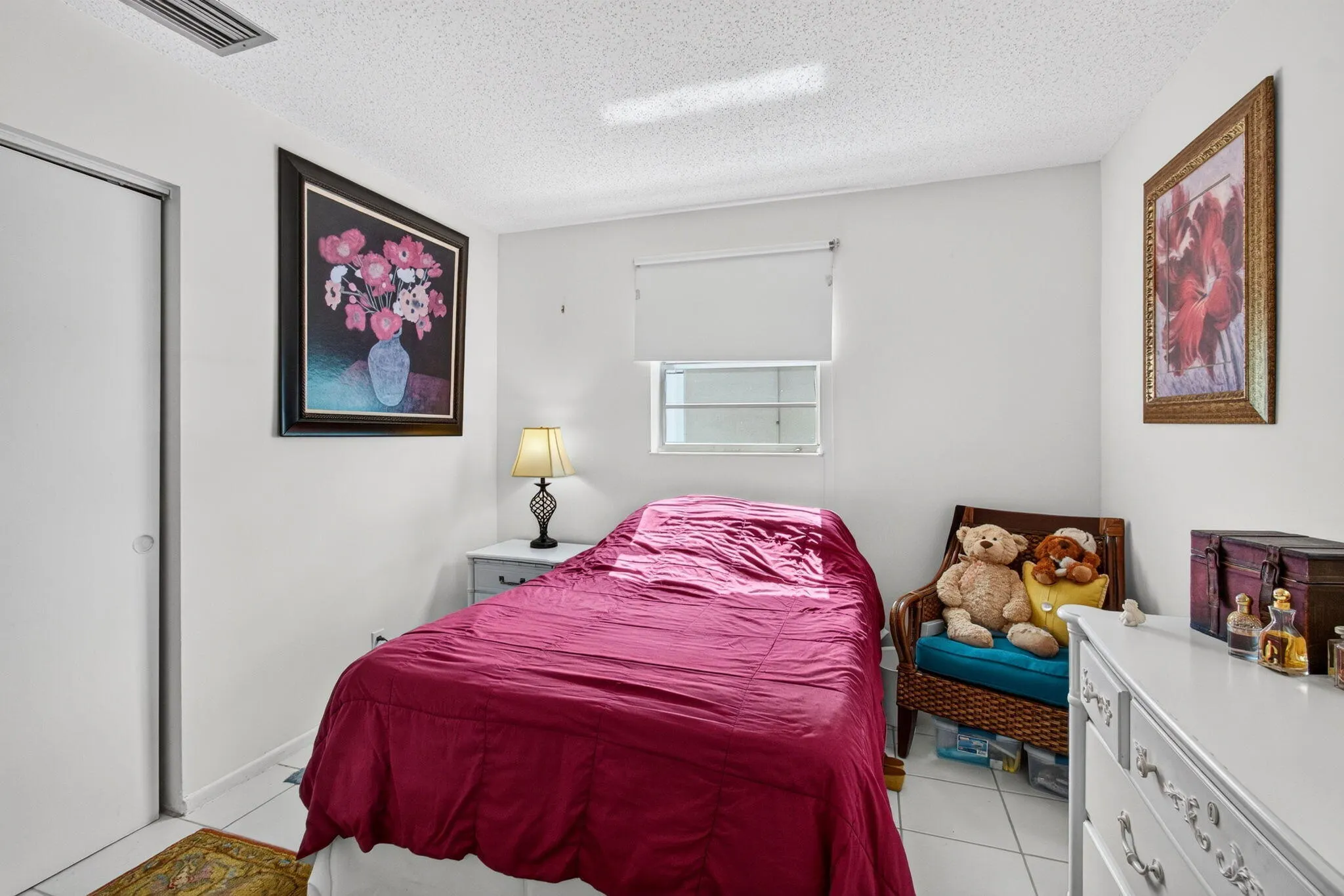 2703 Peer Lane
