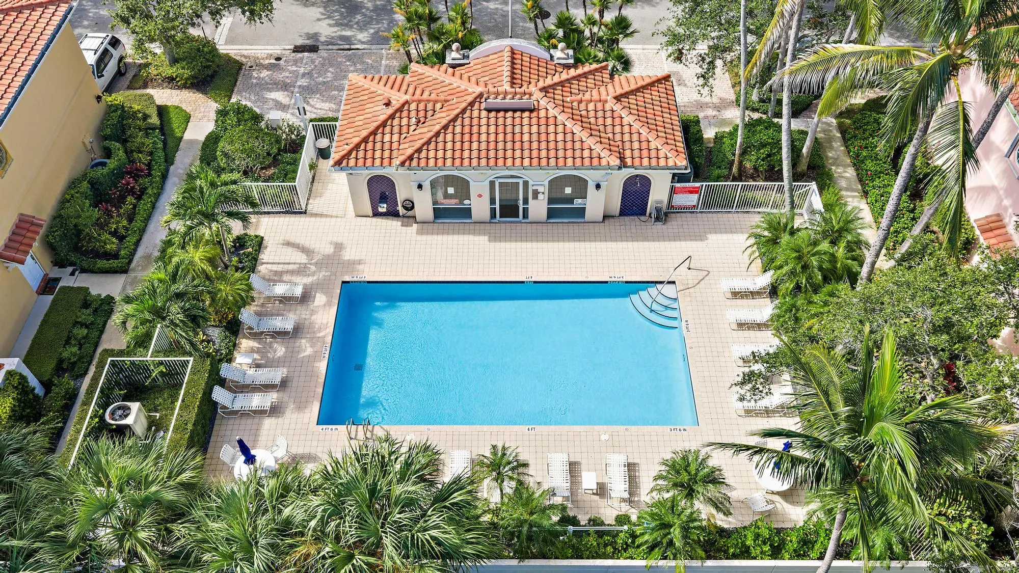 79 TALL OAKS Circle