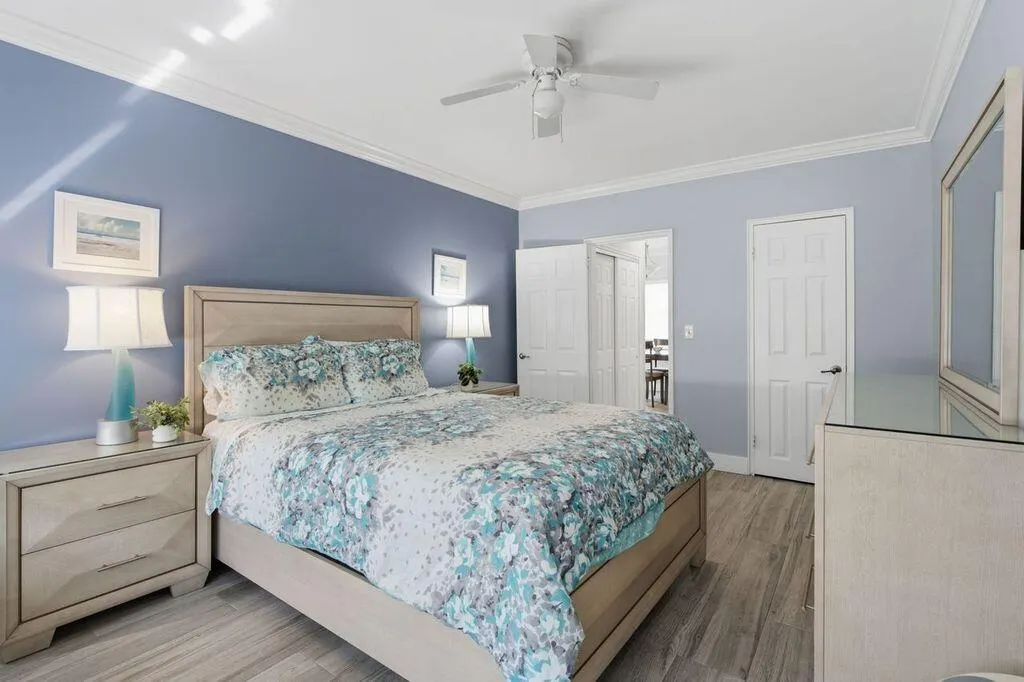 315 VAN BUREN Street #205B