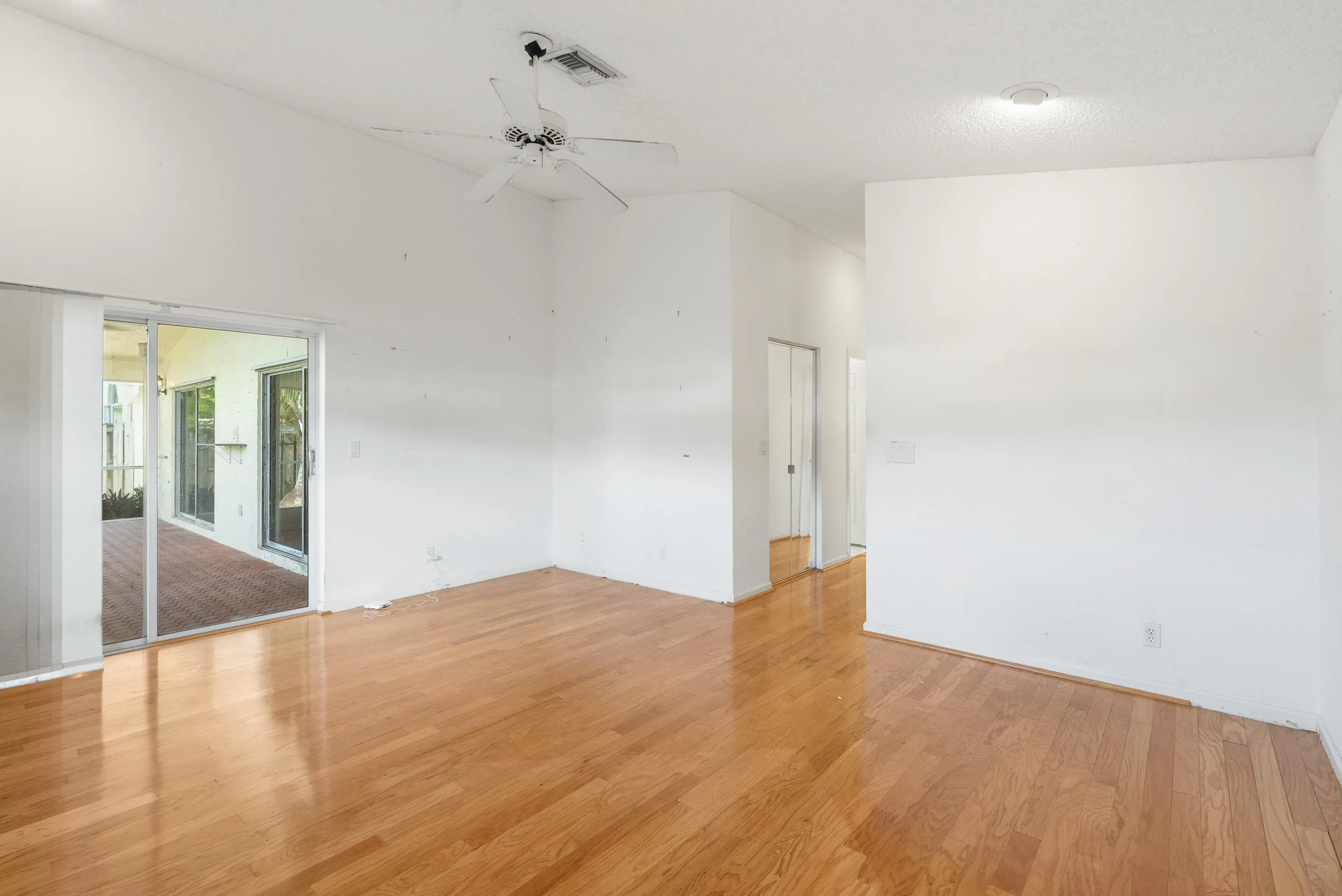 5229 BODEGA Place
