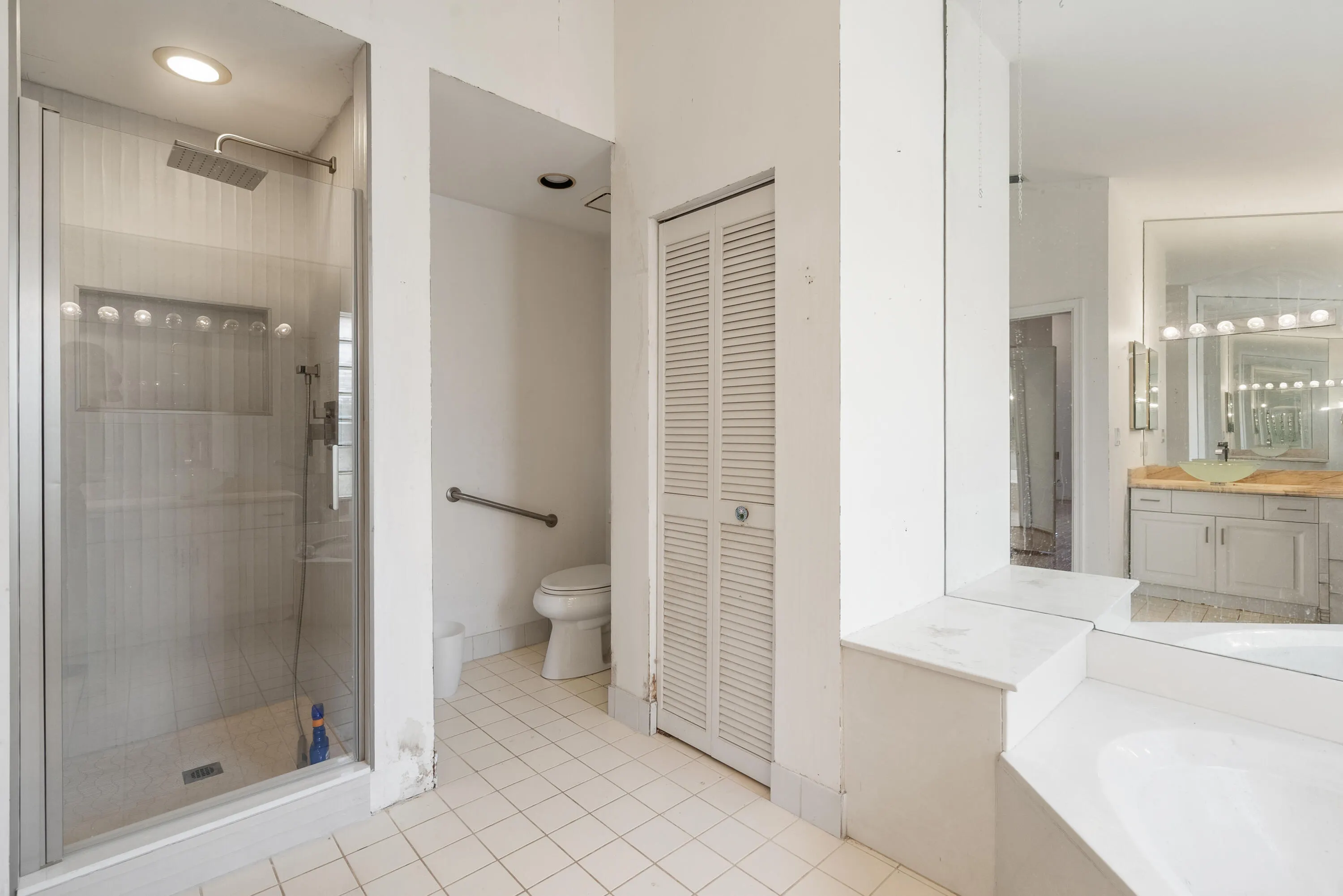 5229 BODEGA Place