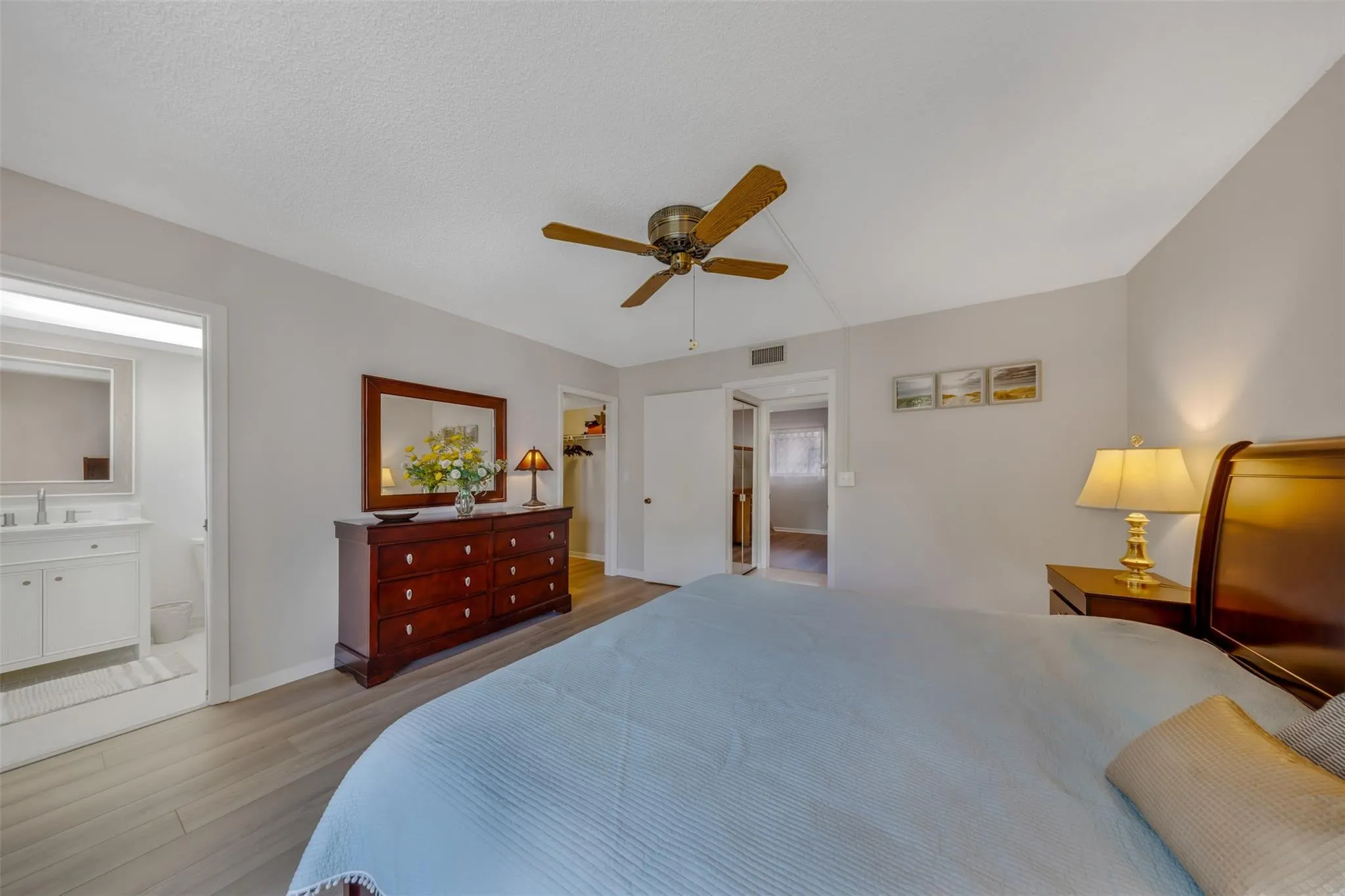 5250 LAS VERDES Circle #317
