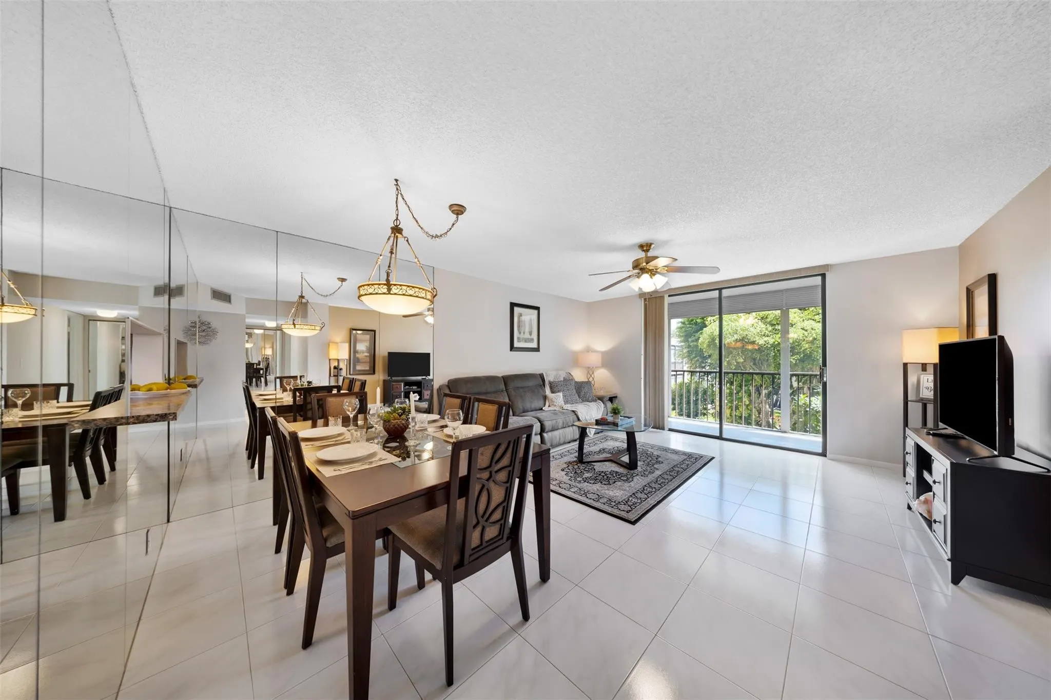 5250 LAS VERDES Circle #317