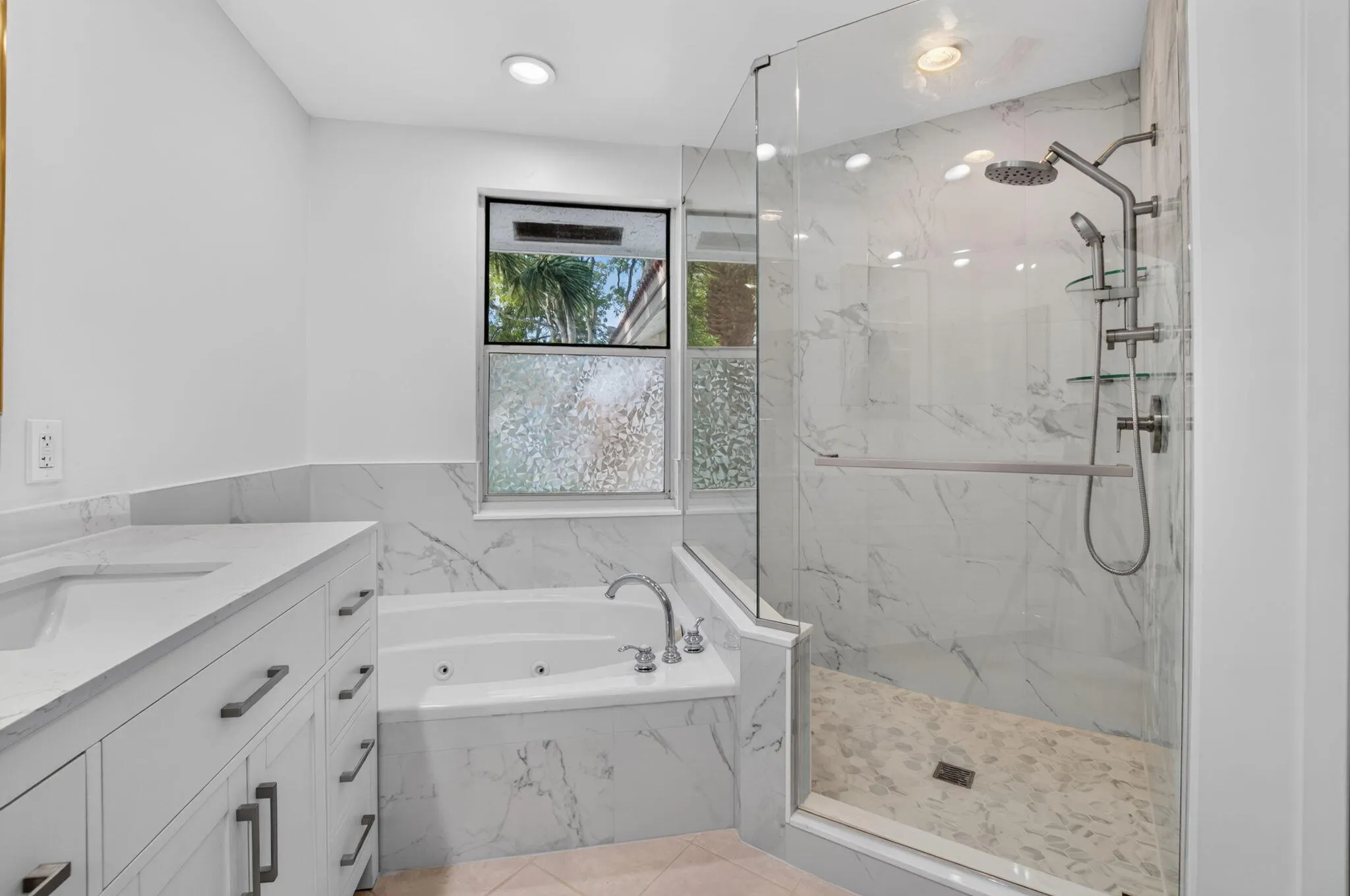 2011 NW 53RD Street