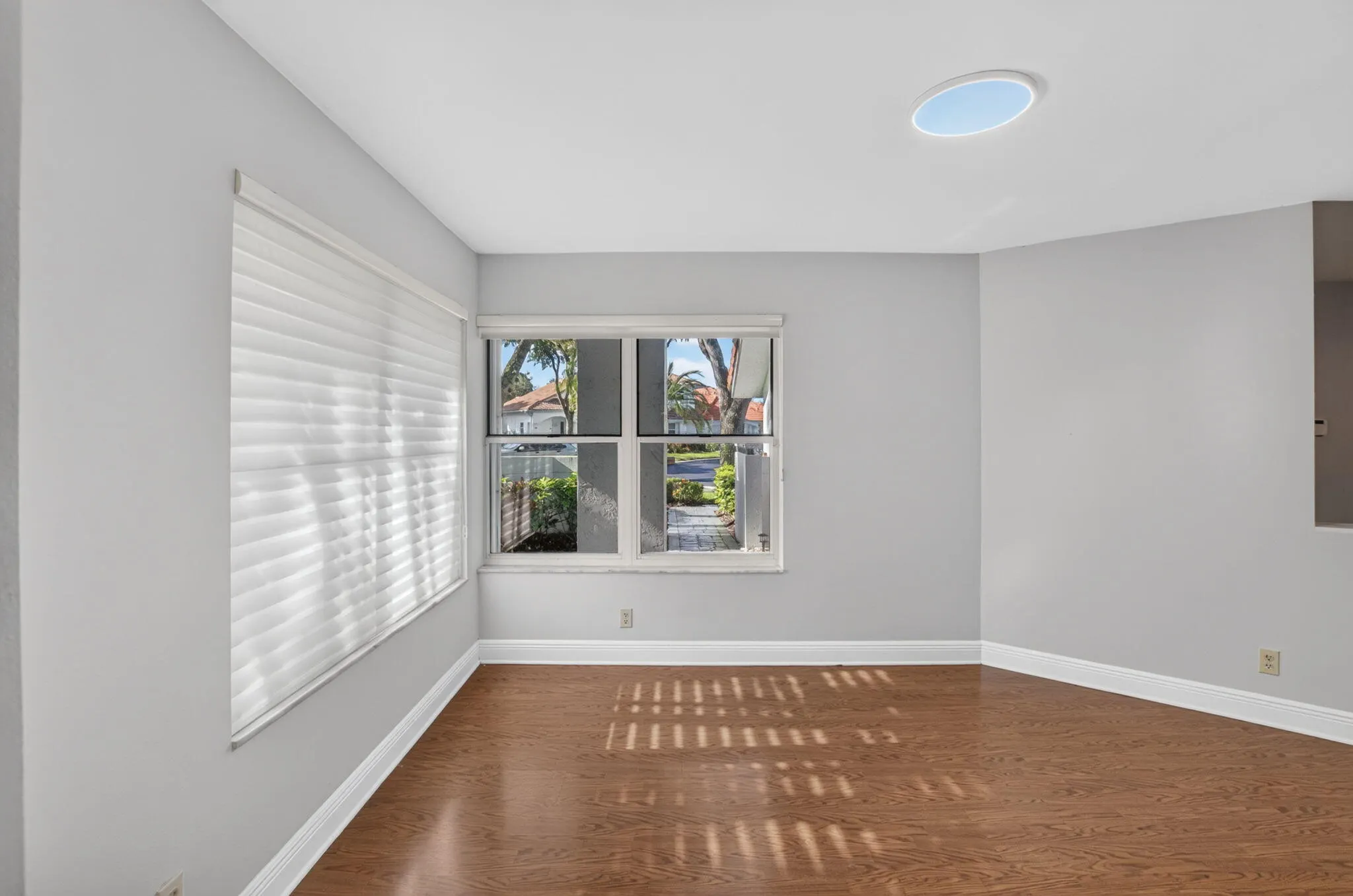 2011 NW 53RD Street