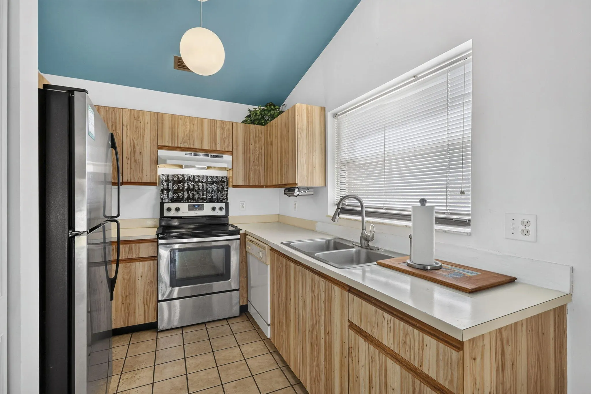 3326 Perimeter Drive
