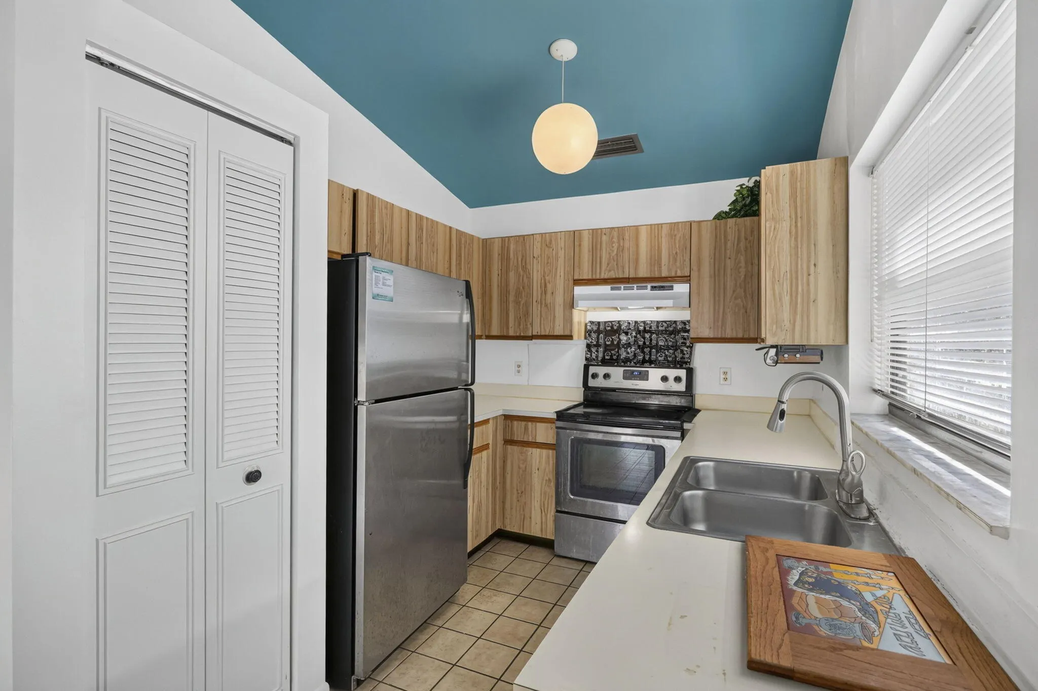 3326 Perimeter Drive