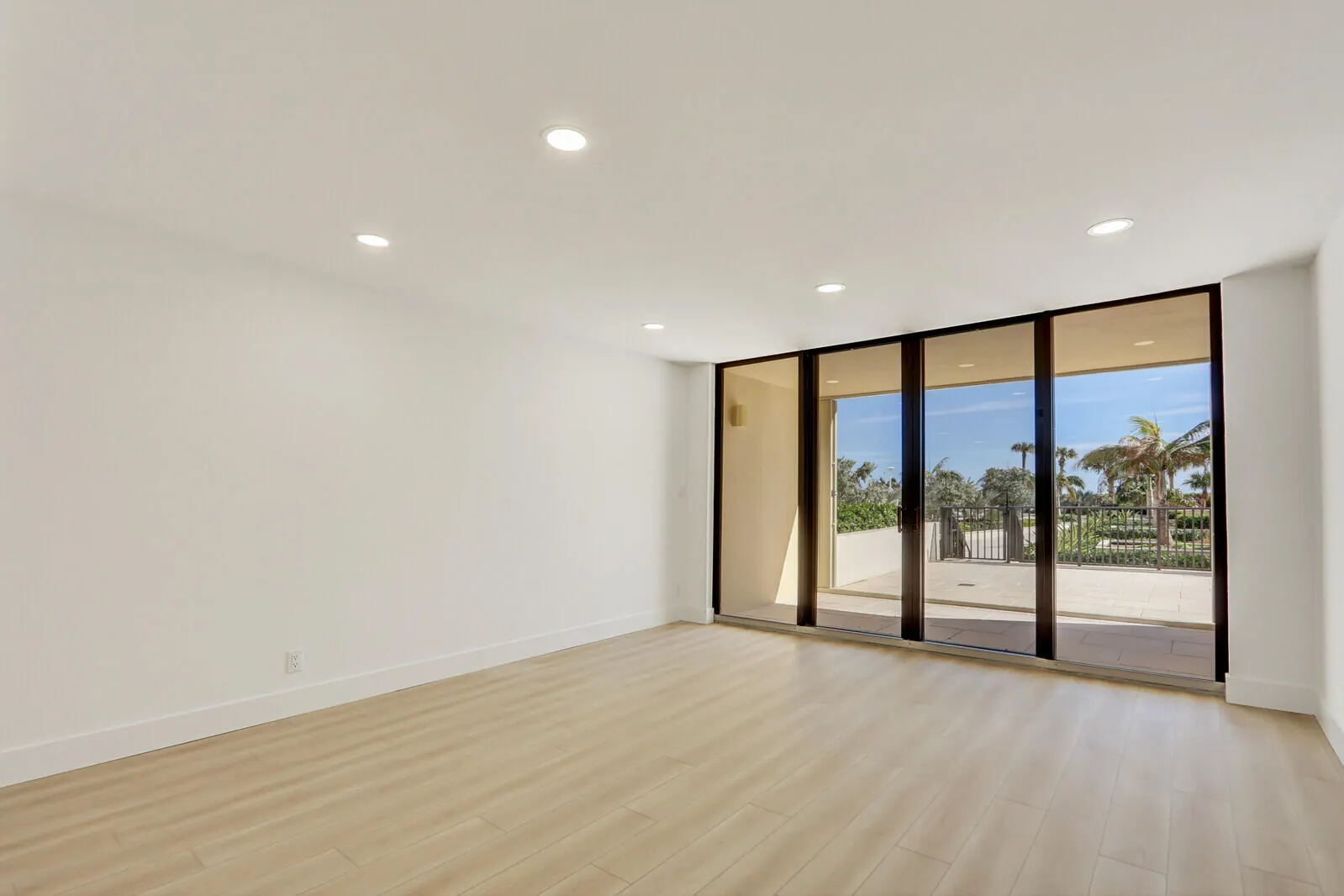 200 OCEAN TRAIL Way #T1