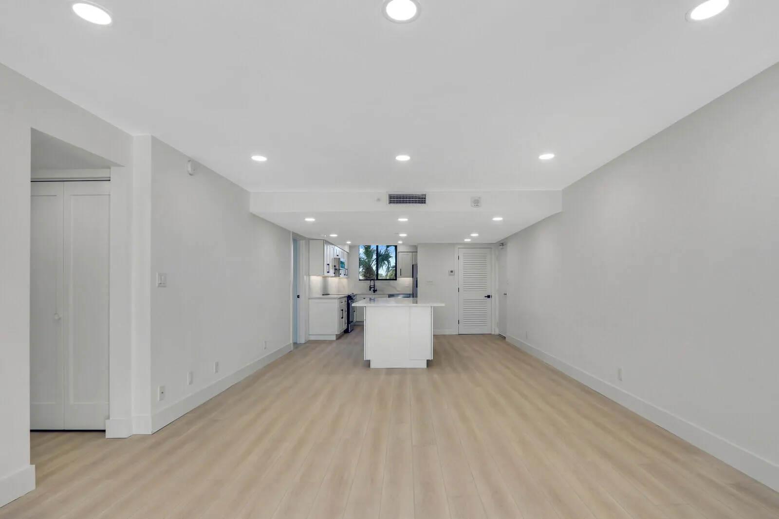 200 OCEAN TRAIL Way #T1