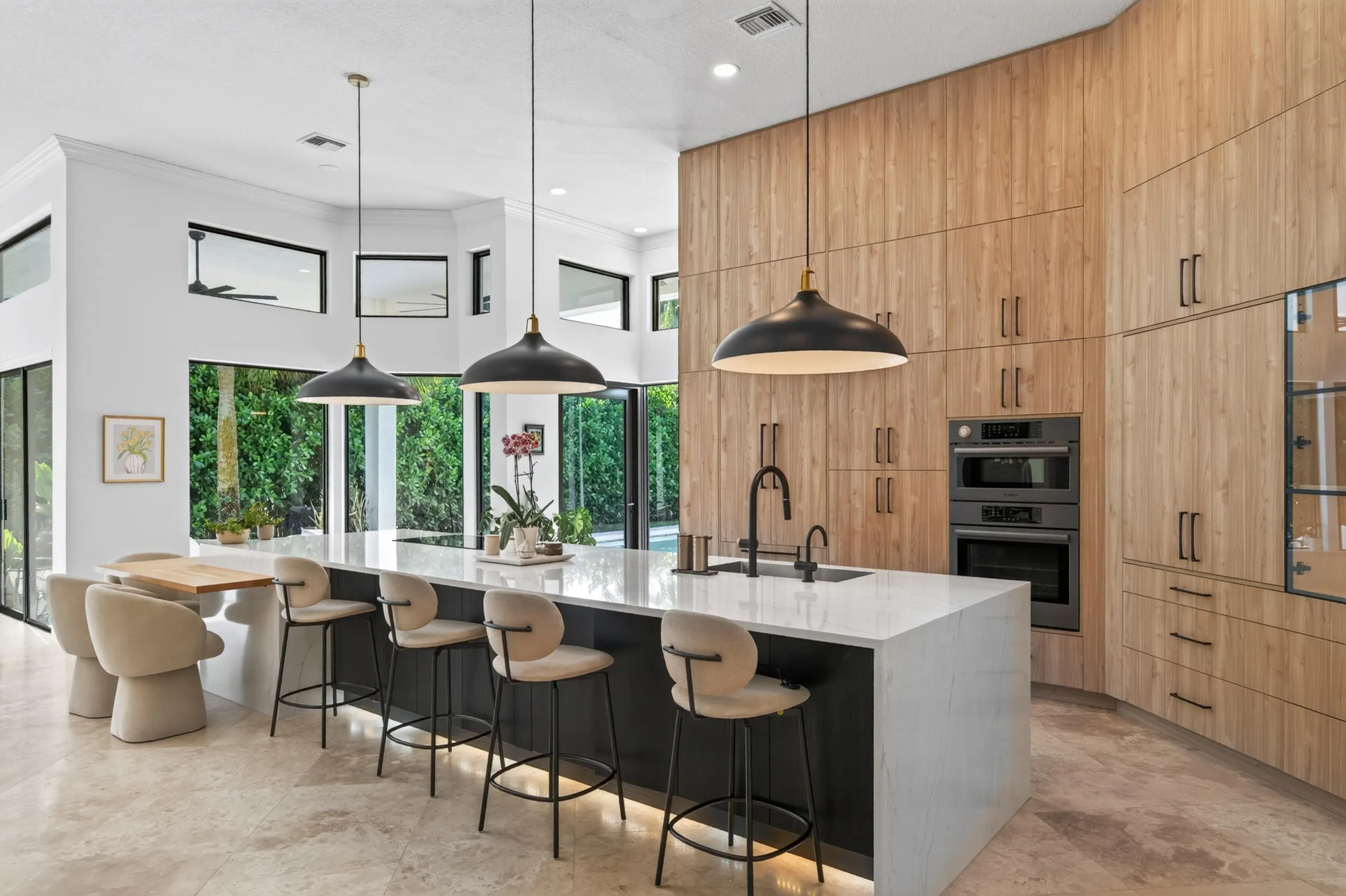 332 Palm Boulevard