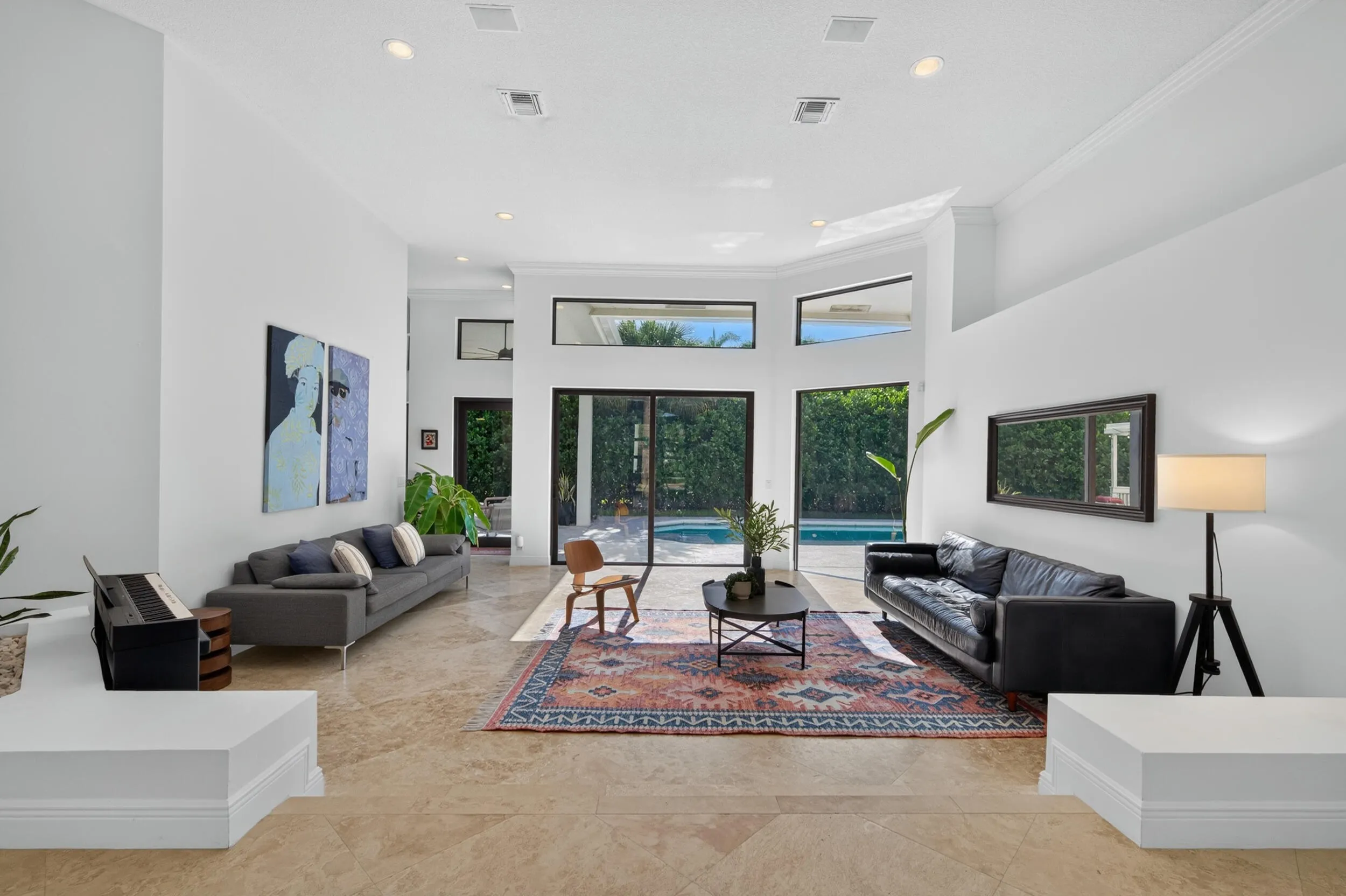 332 Palm Boulevard