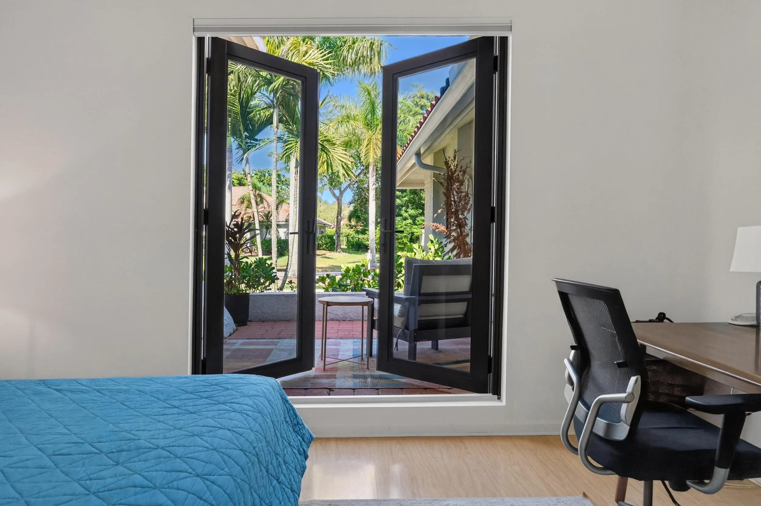 332 Palm Boulevard