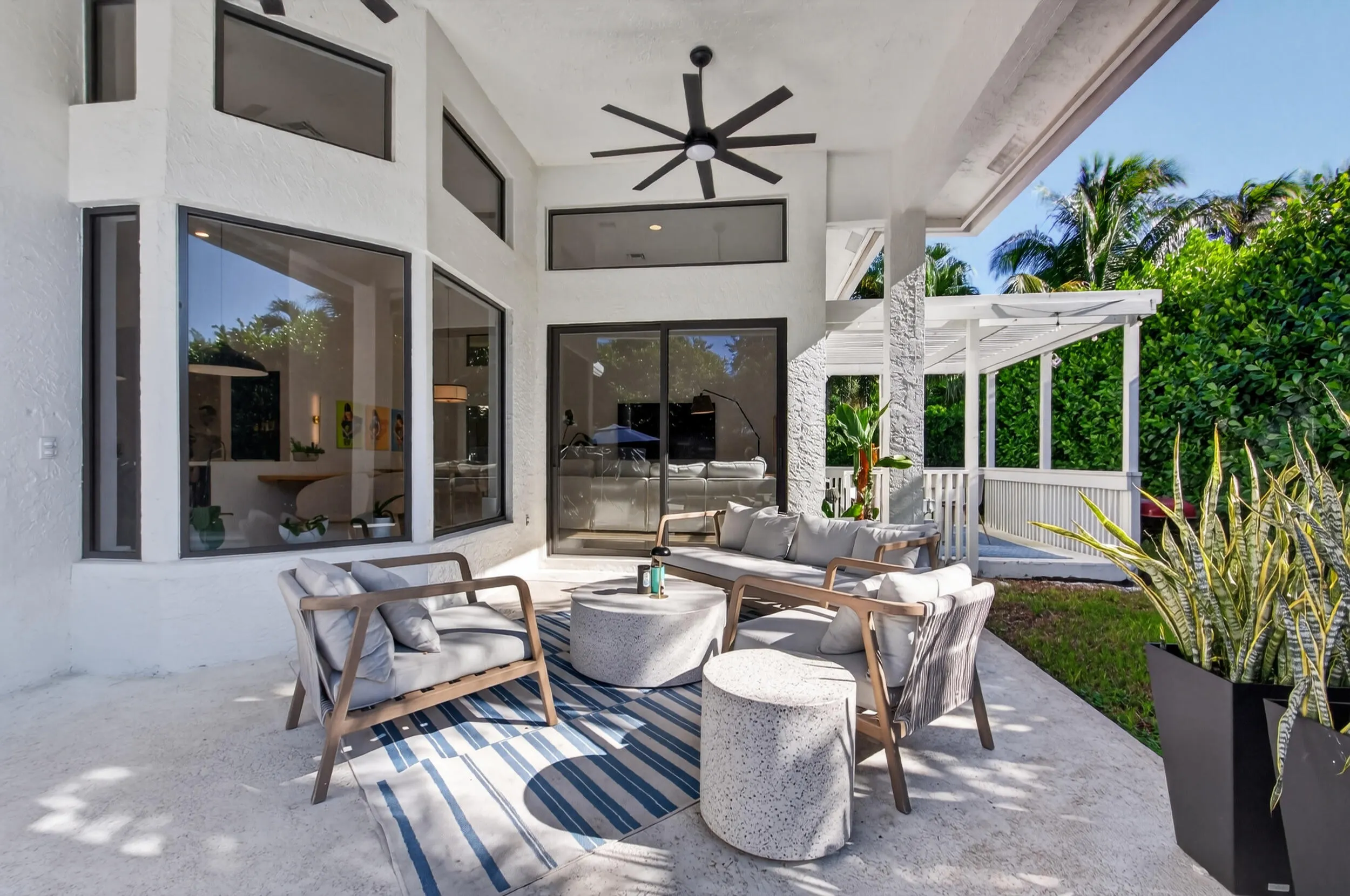 332 Palm Boulevard