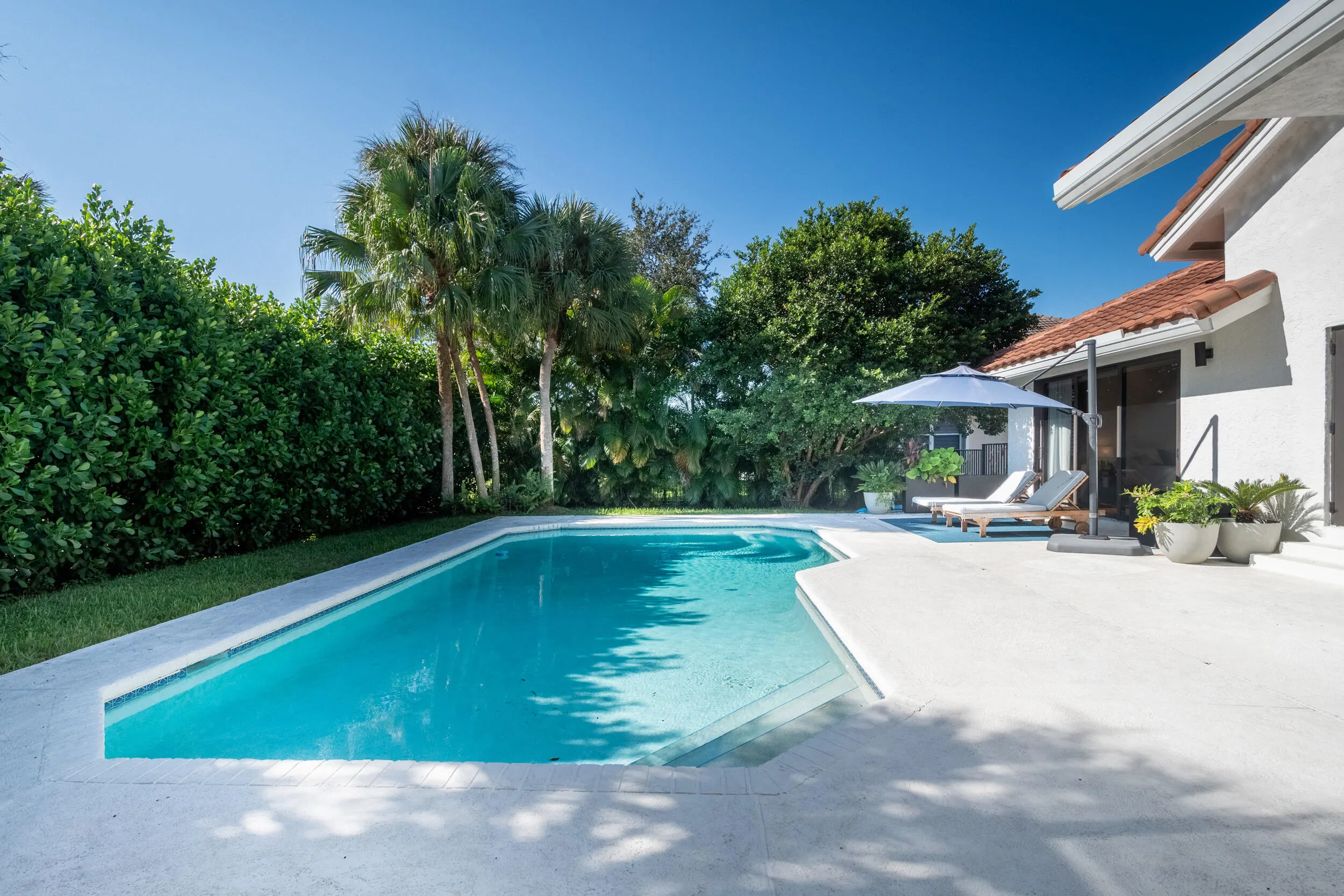 332 Palm Boulevard