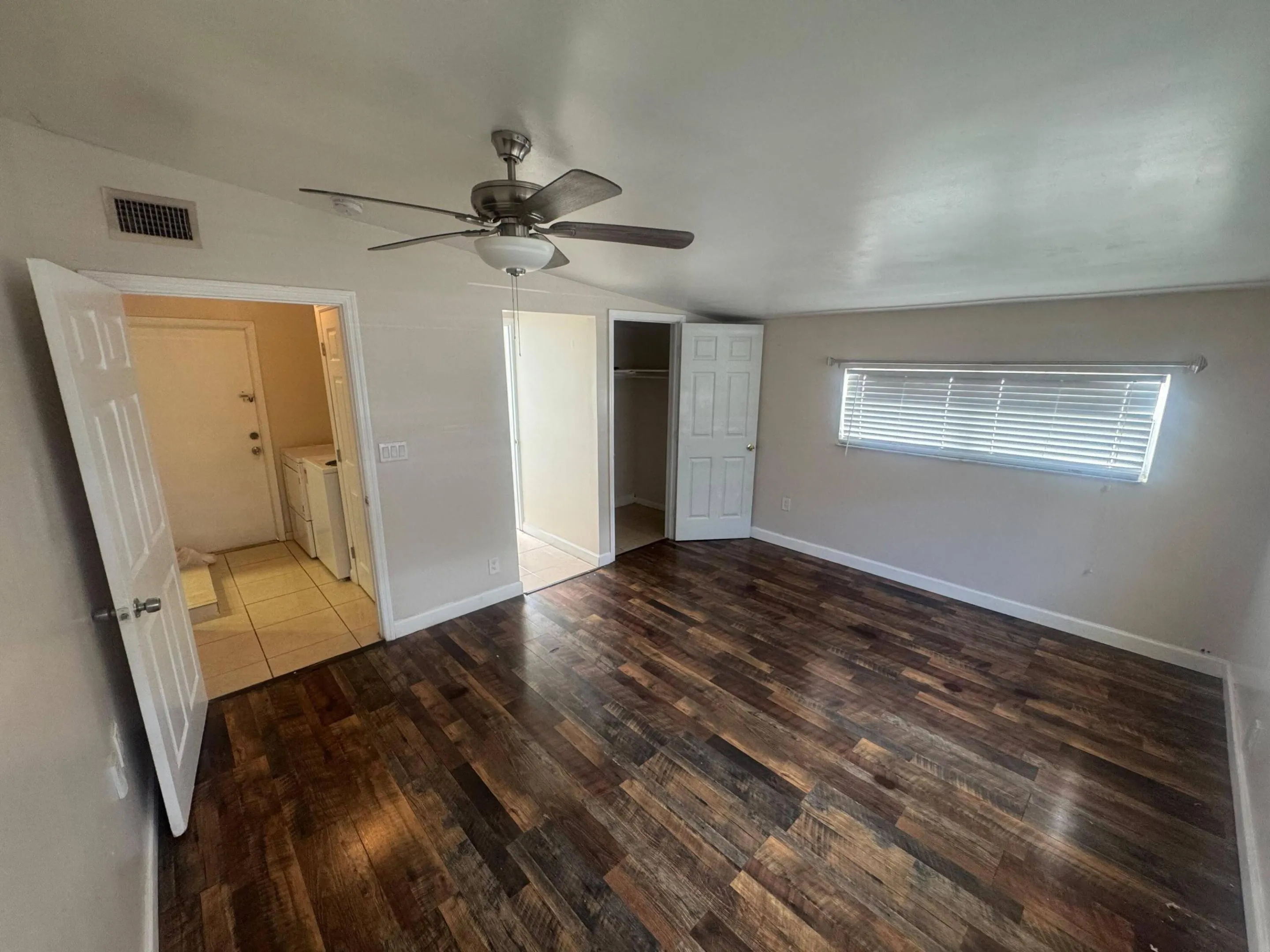 1106 NW 14TH Court