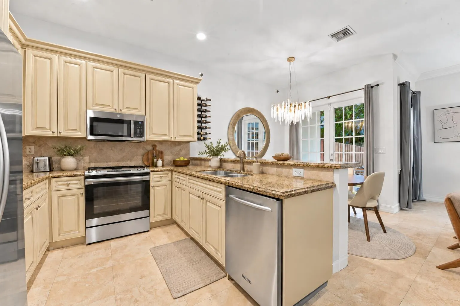 1752 NE 12TH Street