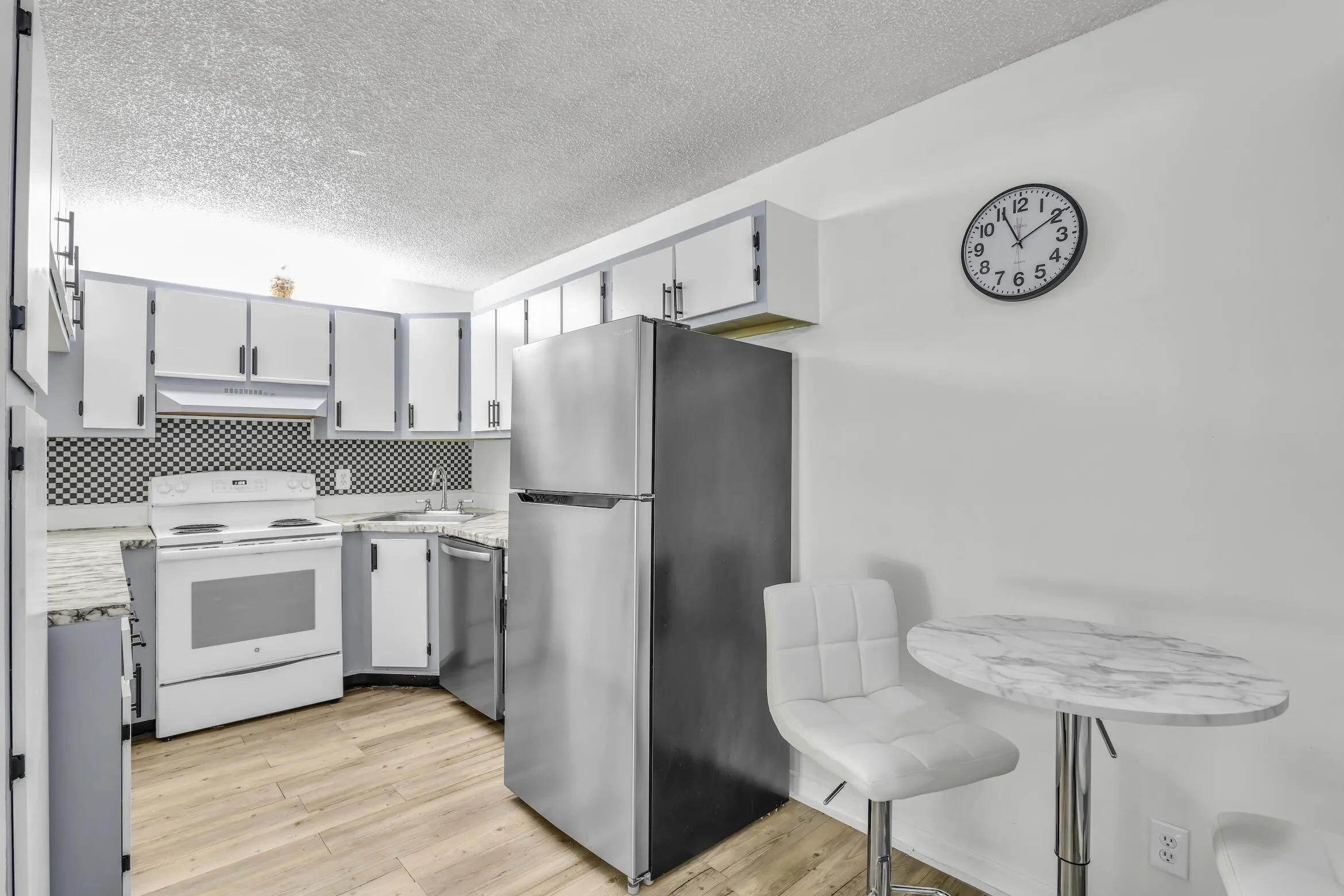 3744 Savoy Lane #E2