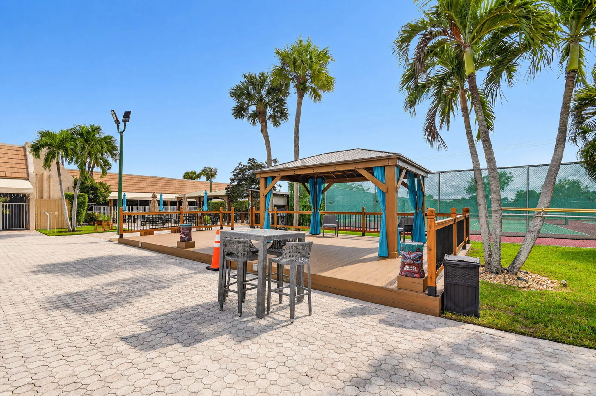 150 LAKE MERYL Drive #244