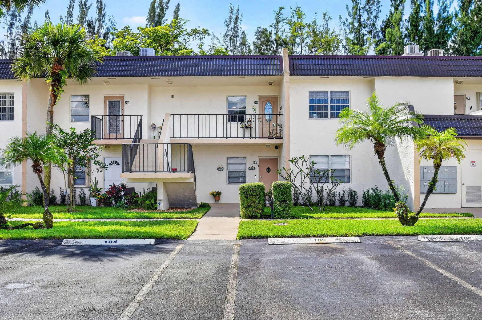 150 LAKE MERYL Drive #244
