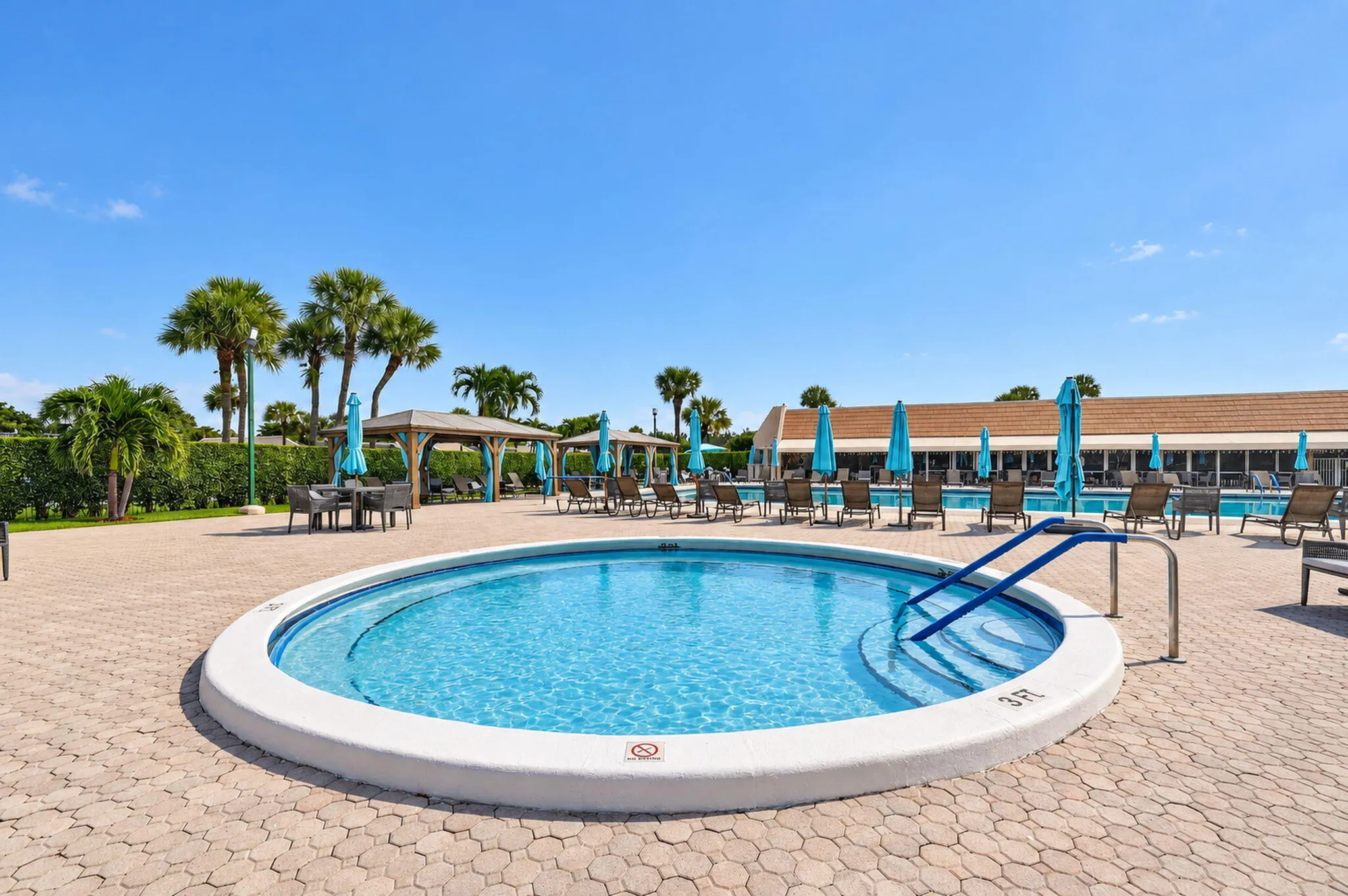 150 LAKE MERYL Drive #244