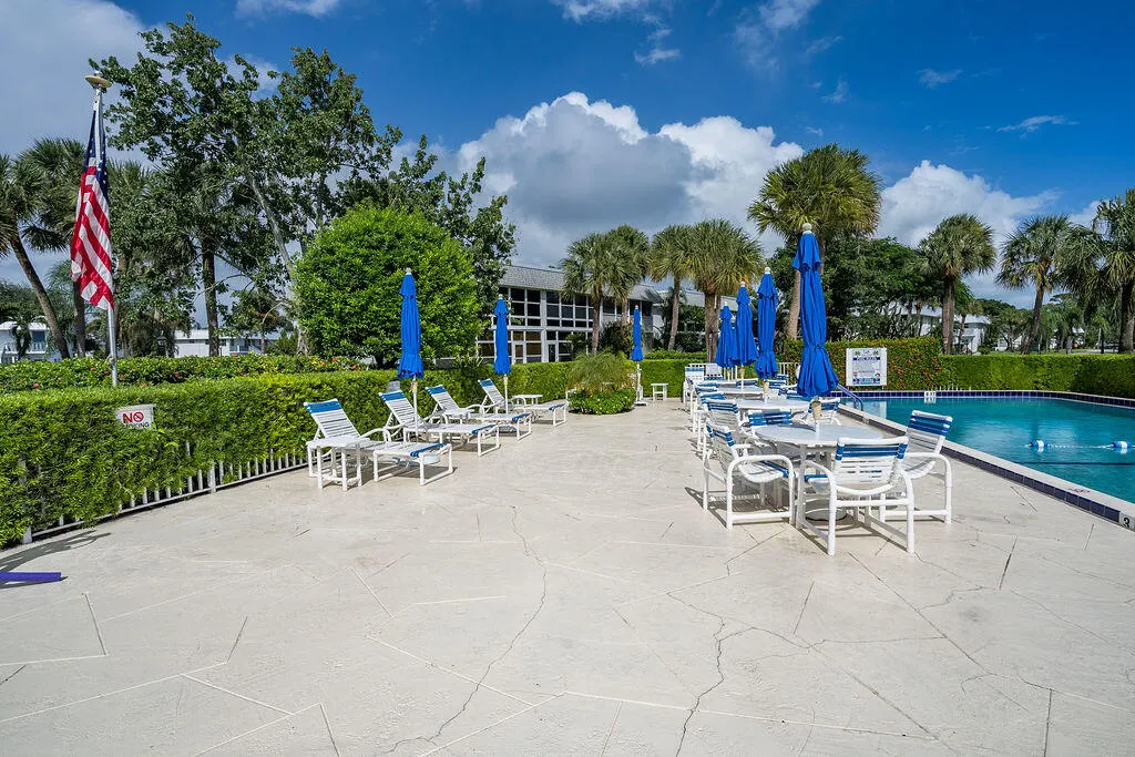 2929 SE OCEAN Boulevard #121-6