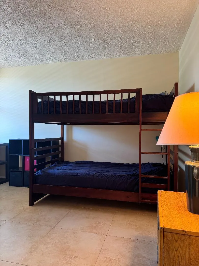 825 EGRET Circle SE #304