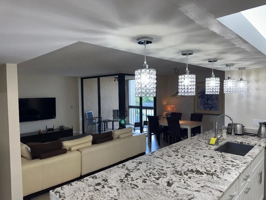 825 EGRET Circle SE #304