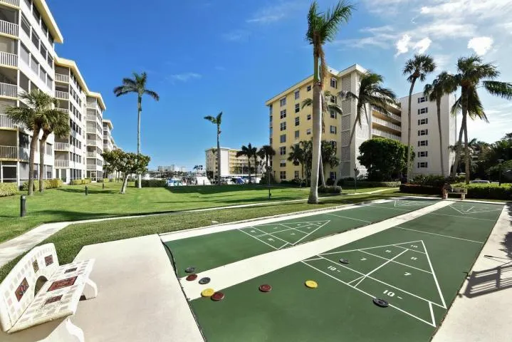 1 HARBOURSIDE Drive #4302