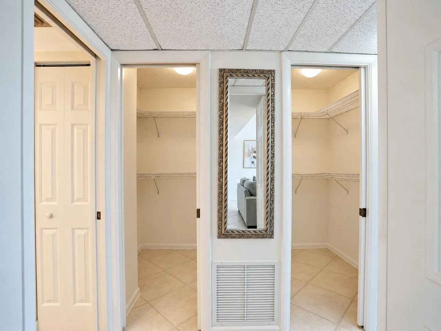 1 HARBOURSIDE Drive #4302