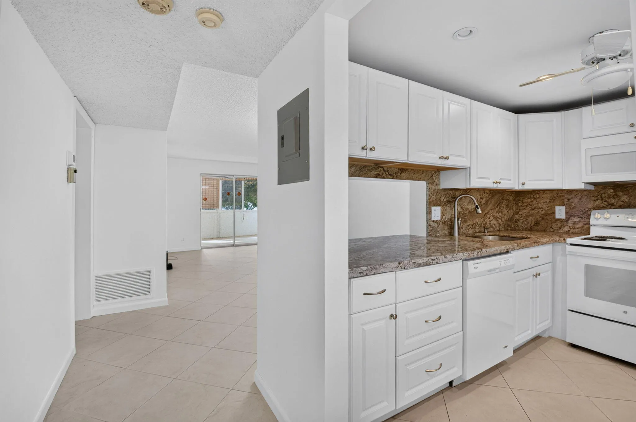2615 NE 3rd Court #2130
