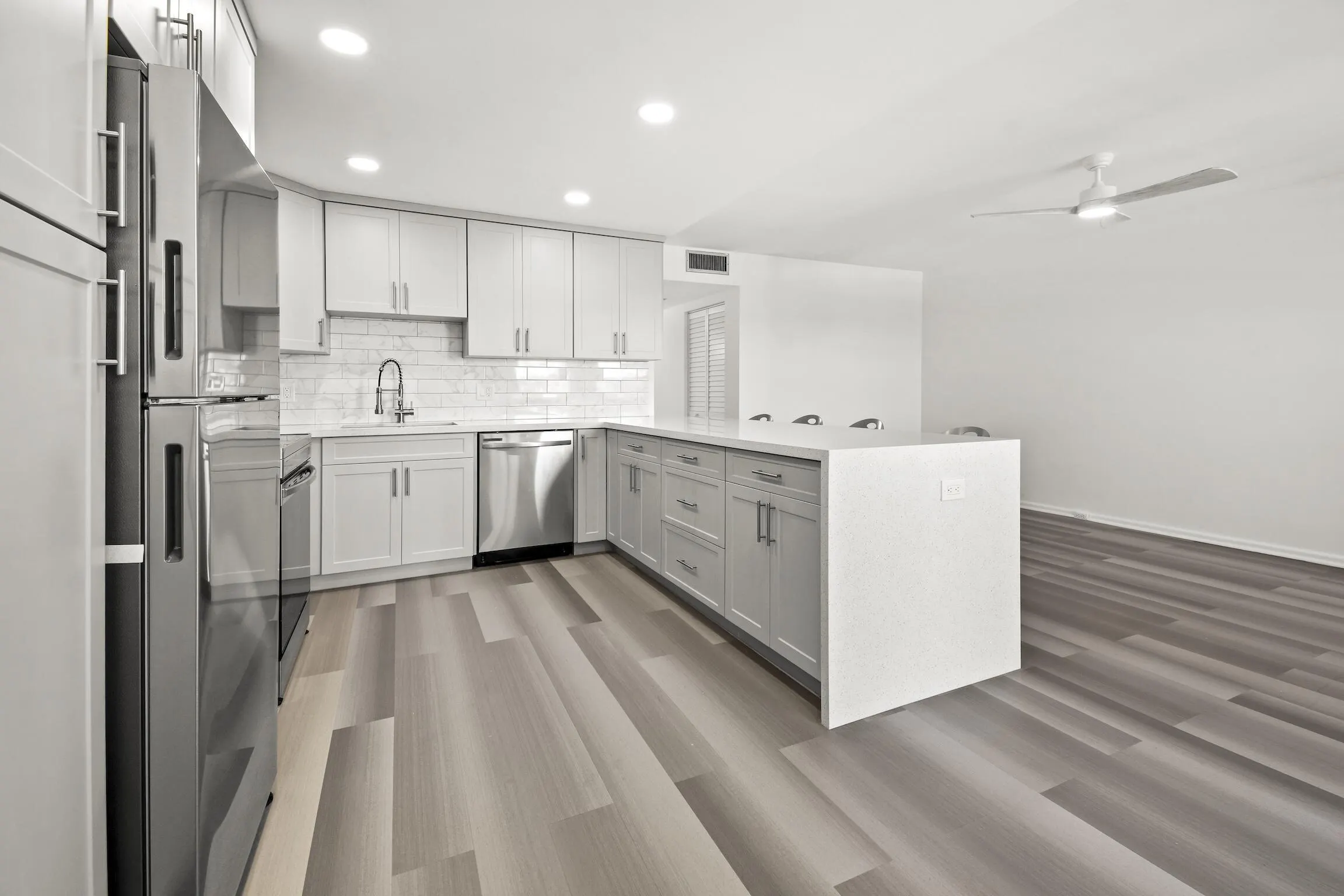 4047 Lincoln #C