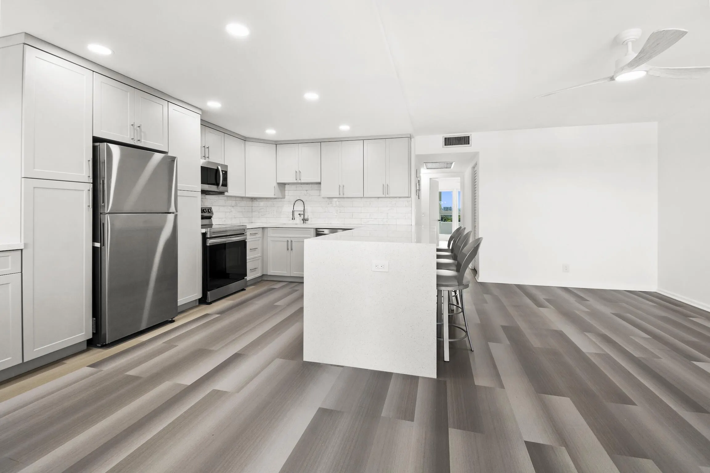 4047 Lincoln #C