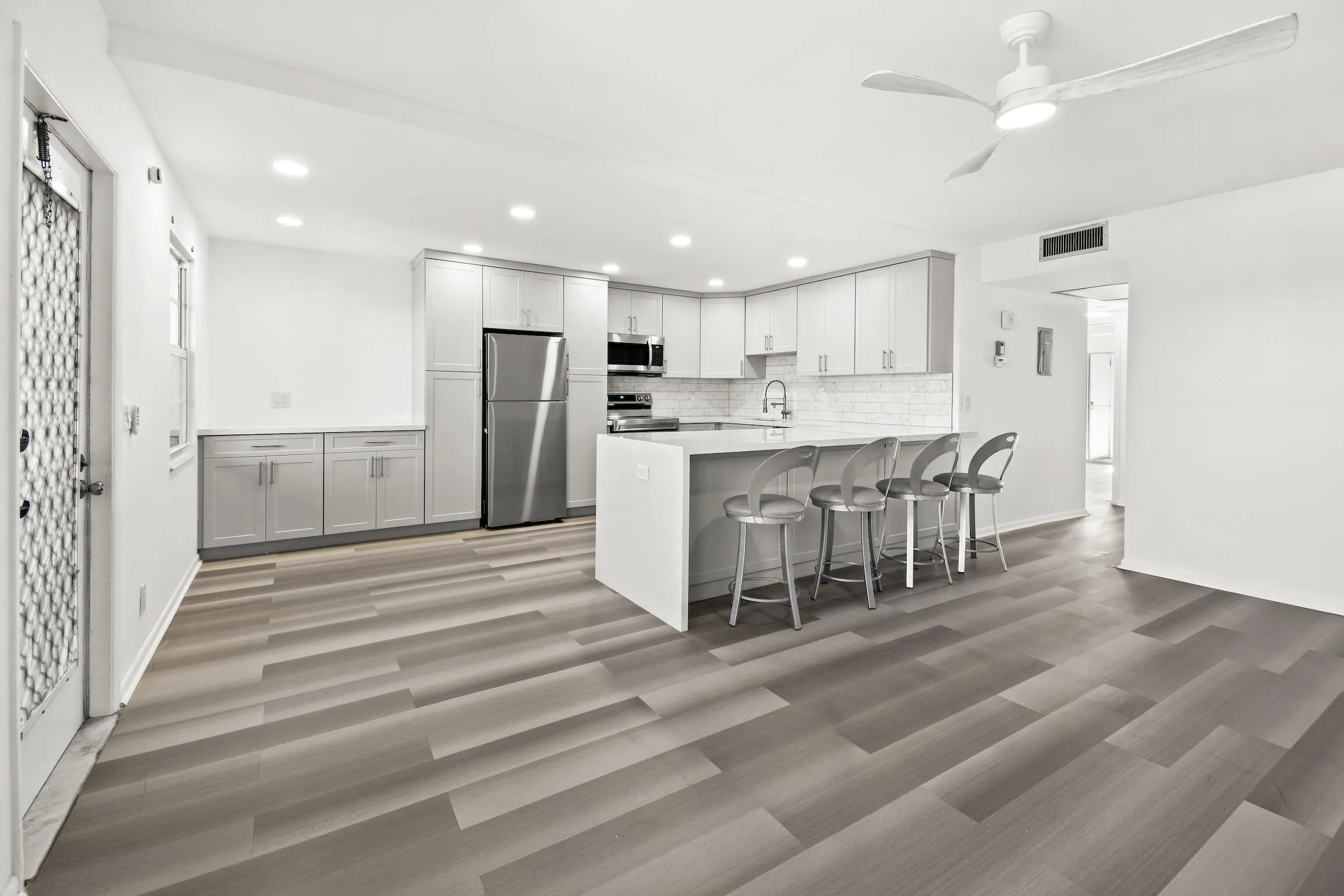 4047 Lincoln #C