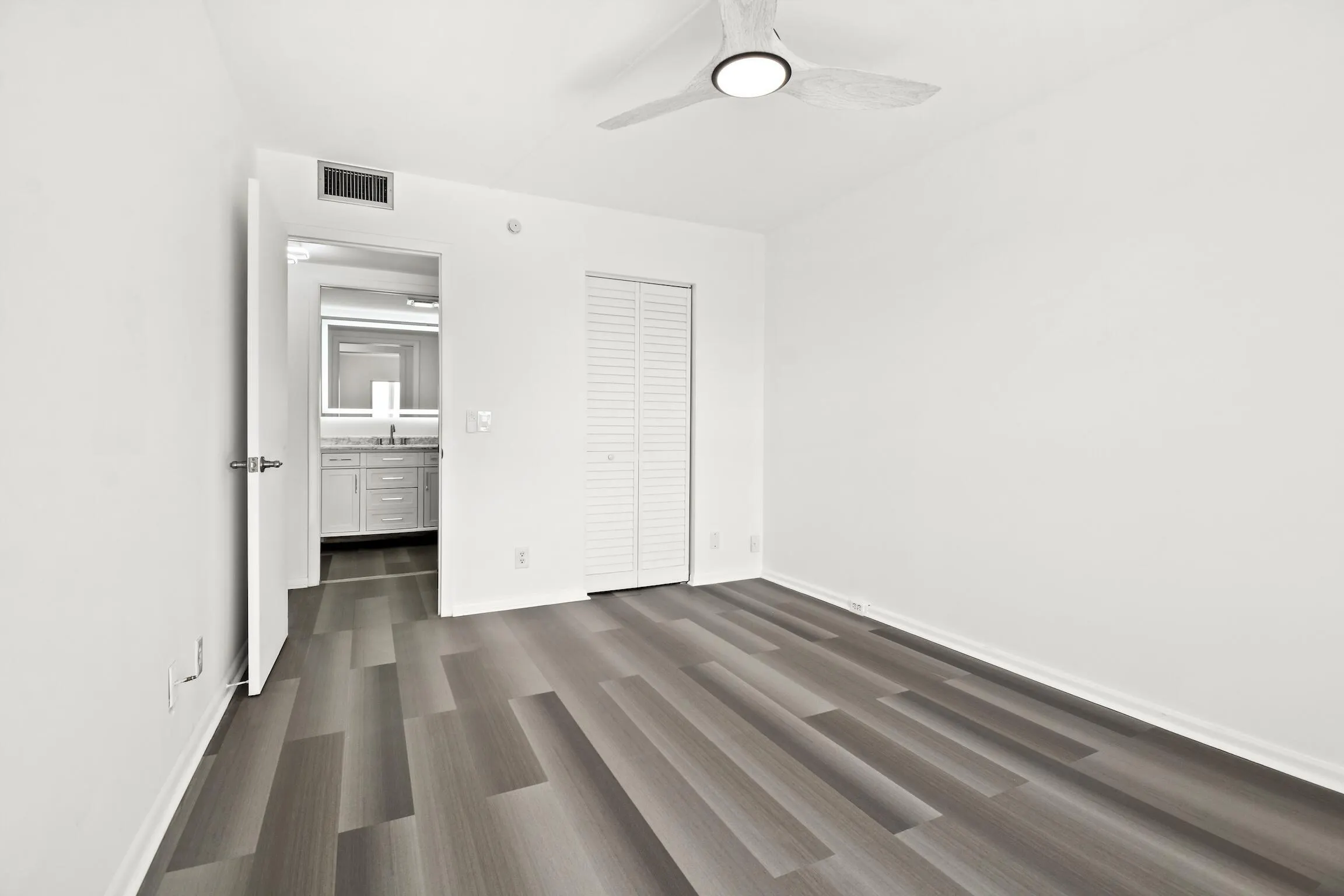 4047 Lincoln #C
