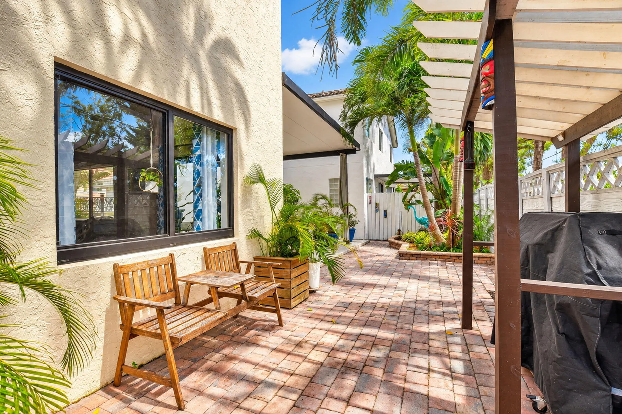 10670 Palm Spring Drive