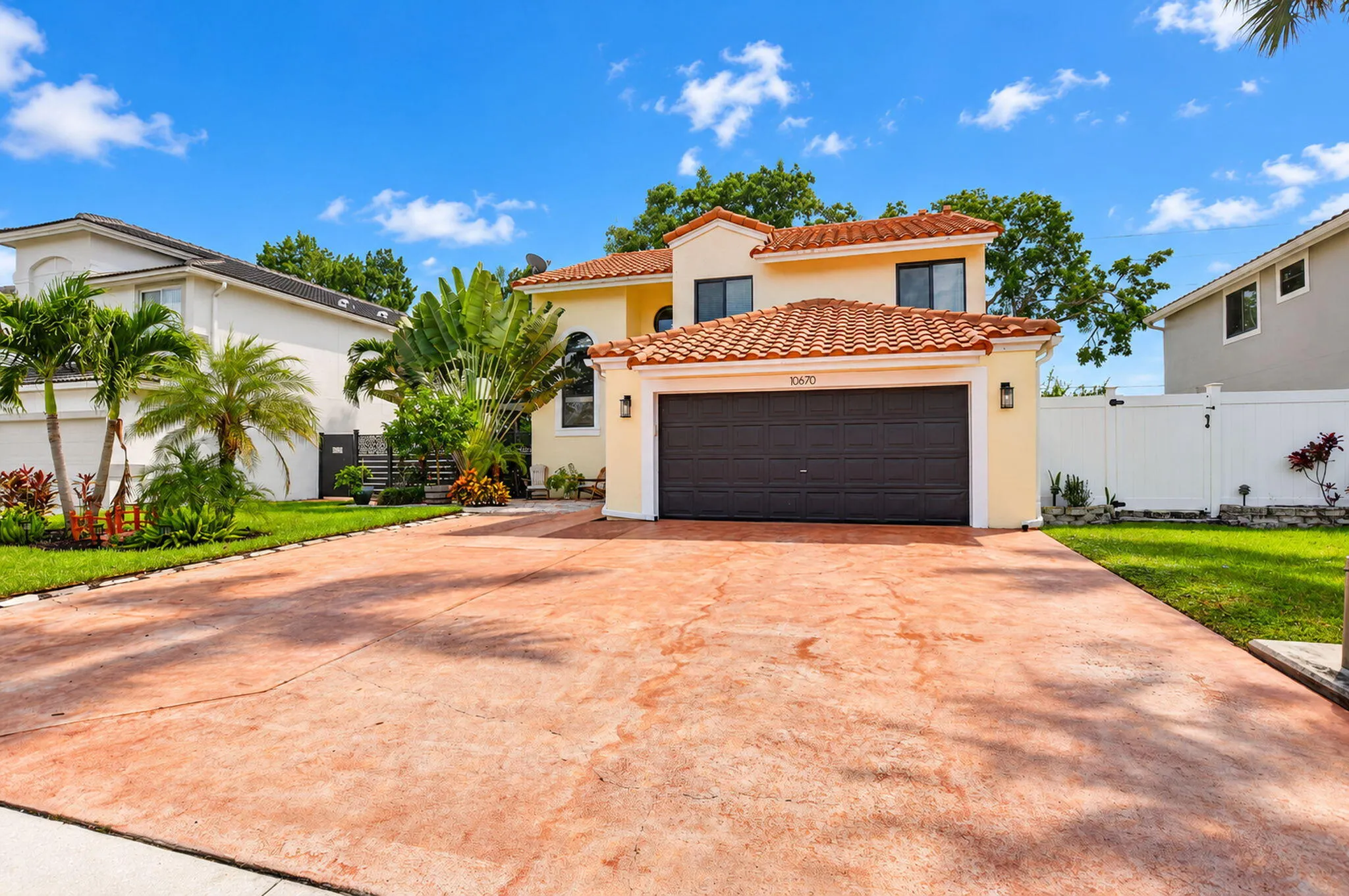 10670 Palm Spring Drive