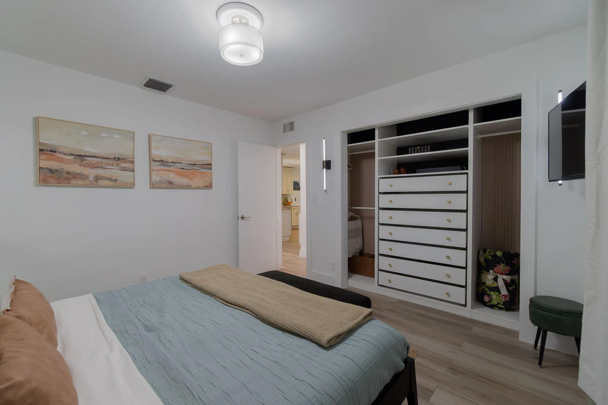 246 NE 14TH Street
