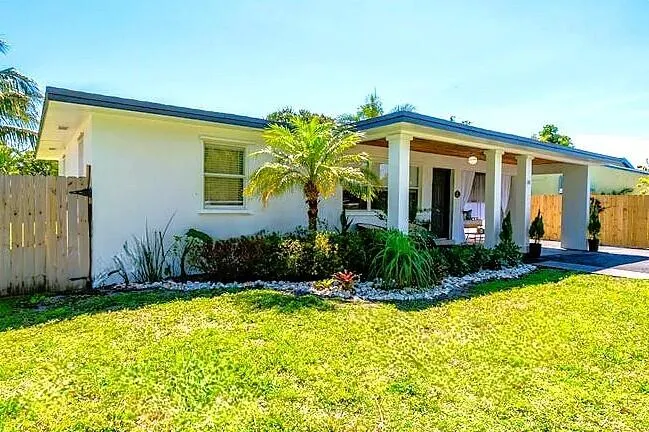 246 NE 14TH Street