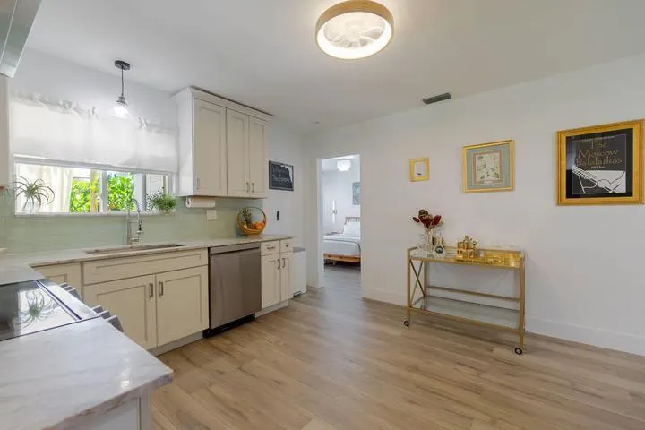 246 NE 14TH Street