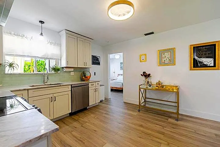 246 NE 14TH Street
